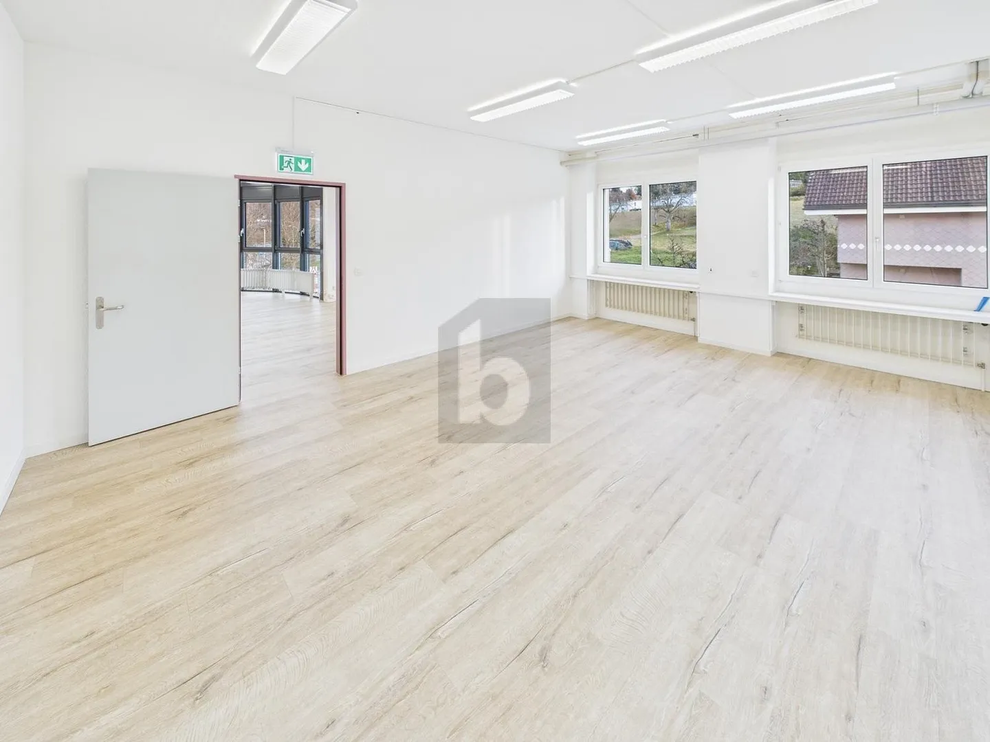 Helle Bürofläche in Niederscherli - Foto 1 von 3