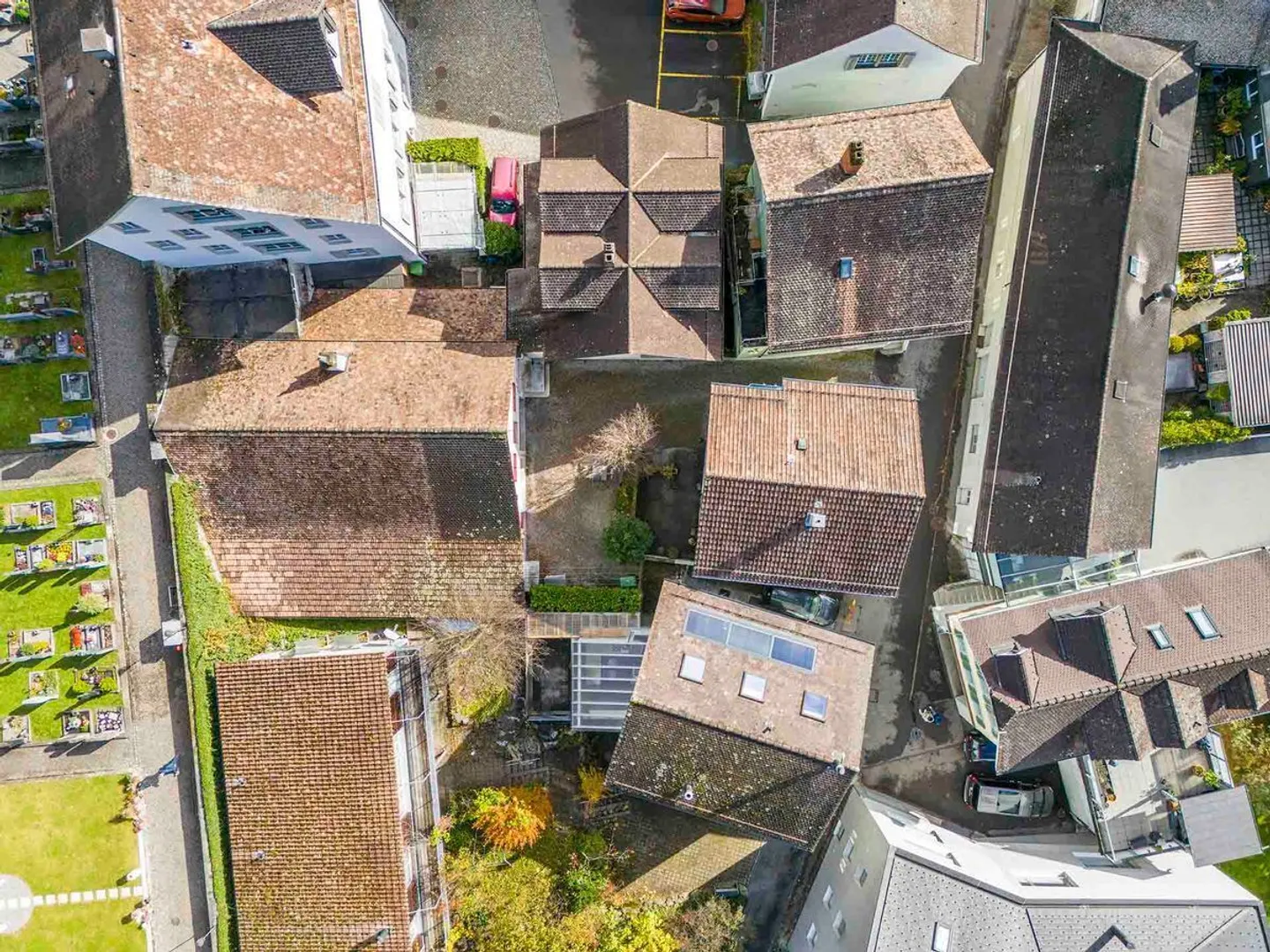 Proprietà di investimento con opportunità di sviluppo nel cuore di Altdorf - Foto 10 di 11