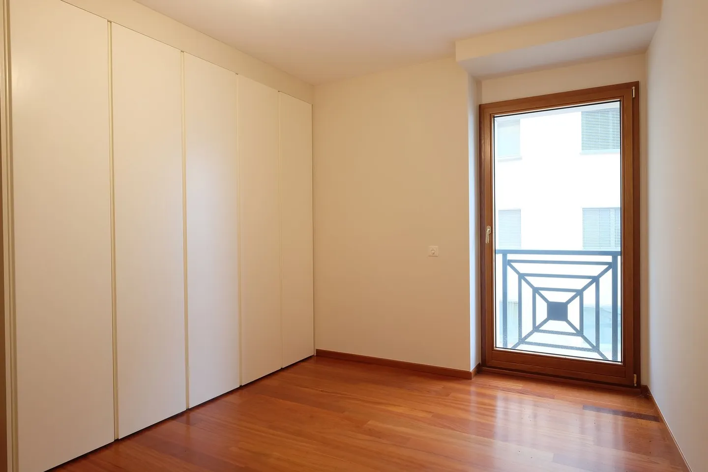 Appartement de location de haut standing, promenade de Lugano au 3ème étage - Photo 14 sur 24