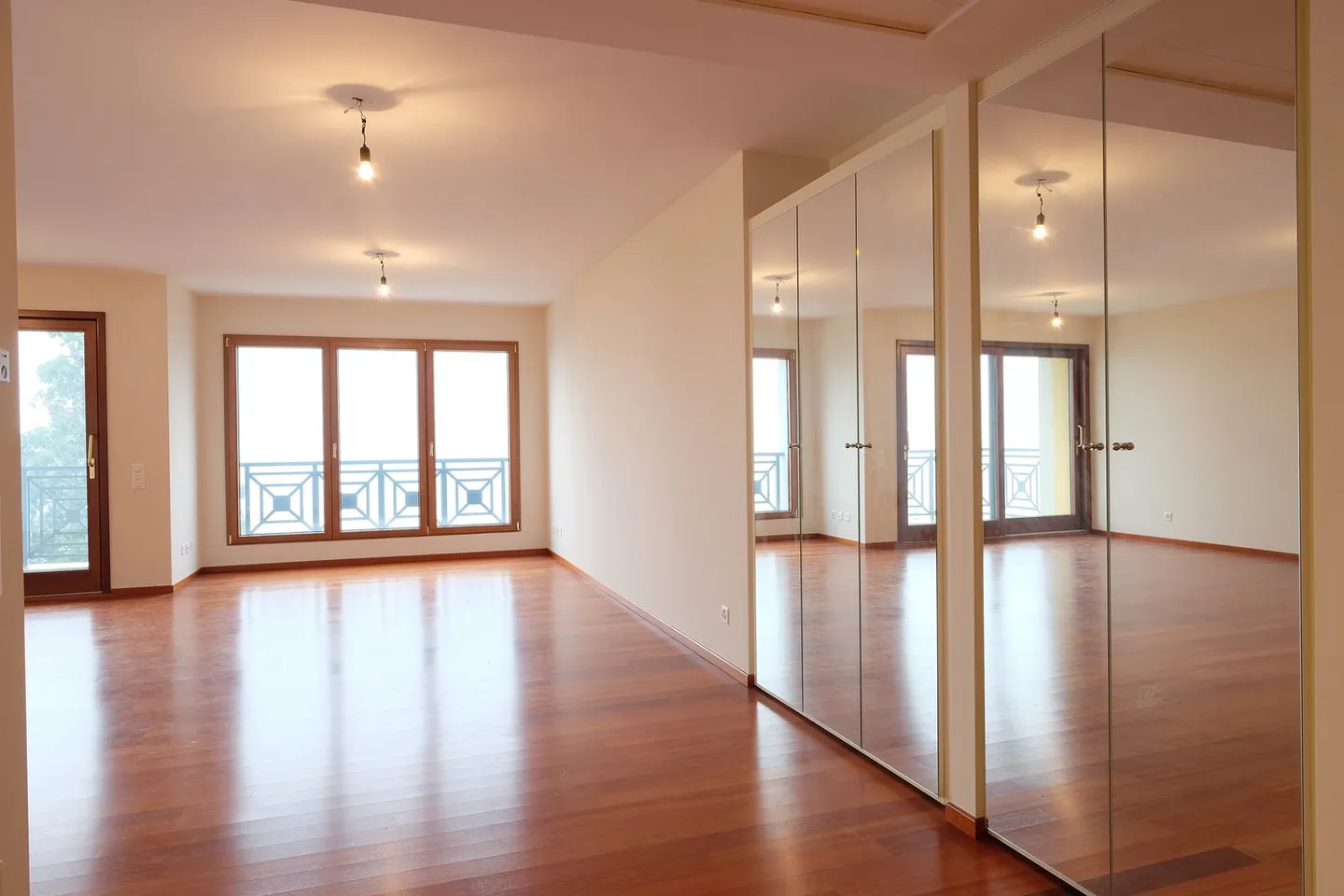 Appartement de location de haut standing, promenade de Lugano au 3ème étage - Photo 15 sur 24