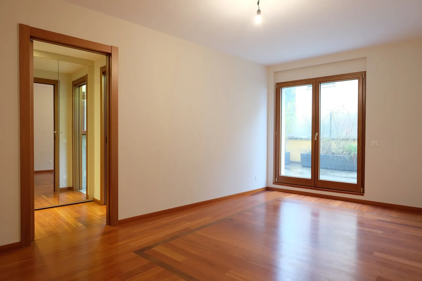 Appartement de location de haut standing, promenade de Lugano au 3ème étage - Photo 5 sur 24