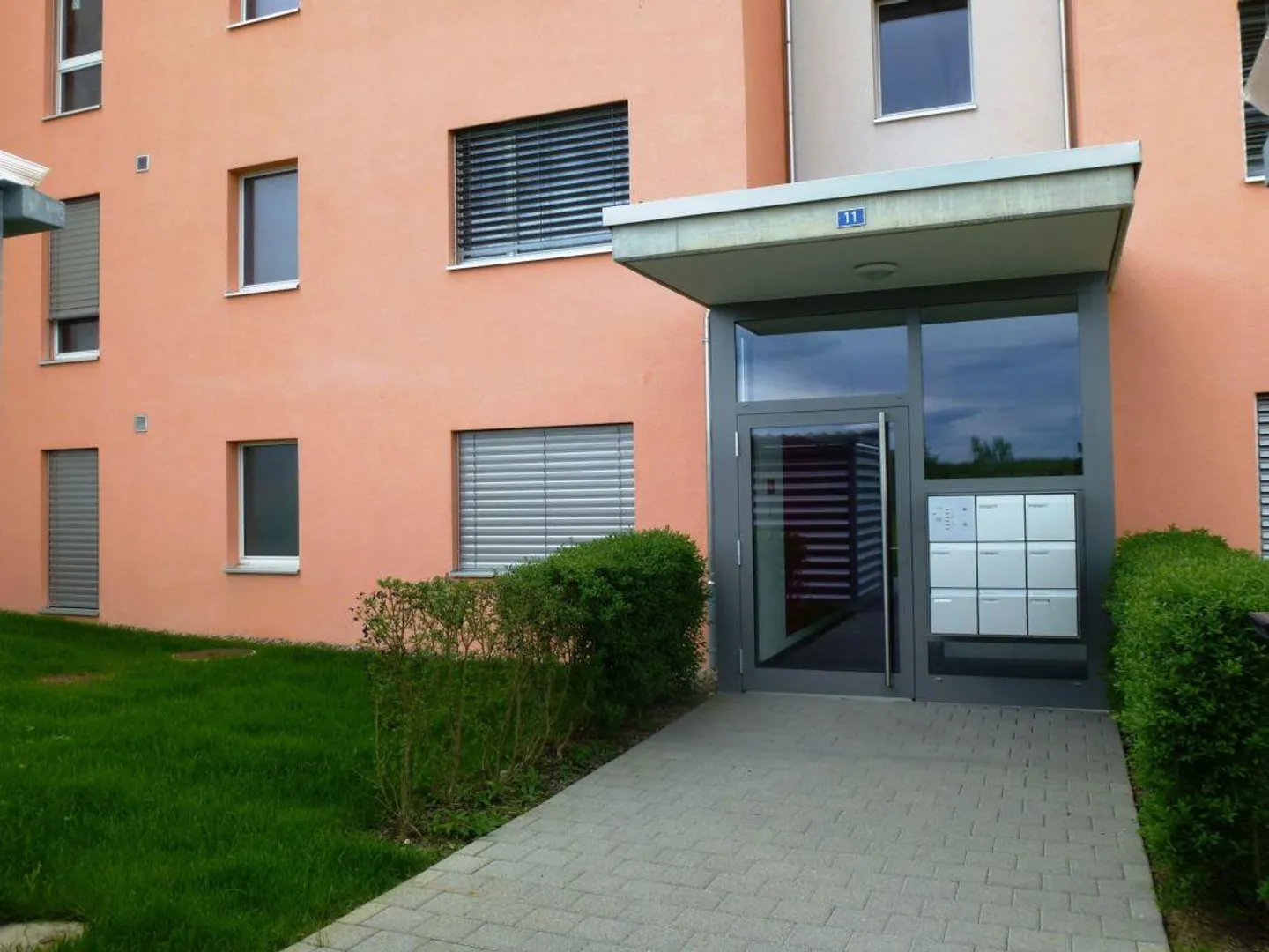 Beautiful bright apartment with terrace - Photo 2 of 18