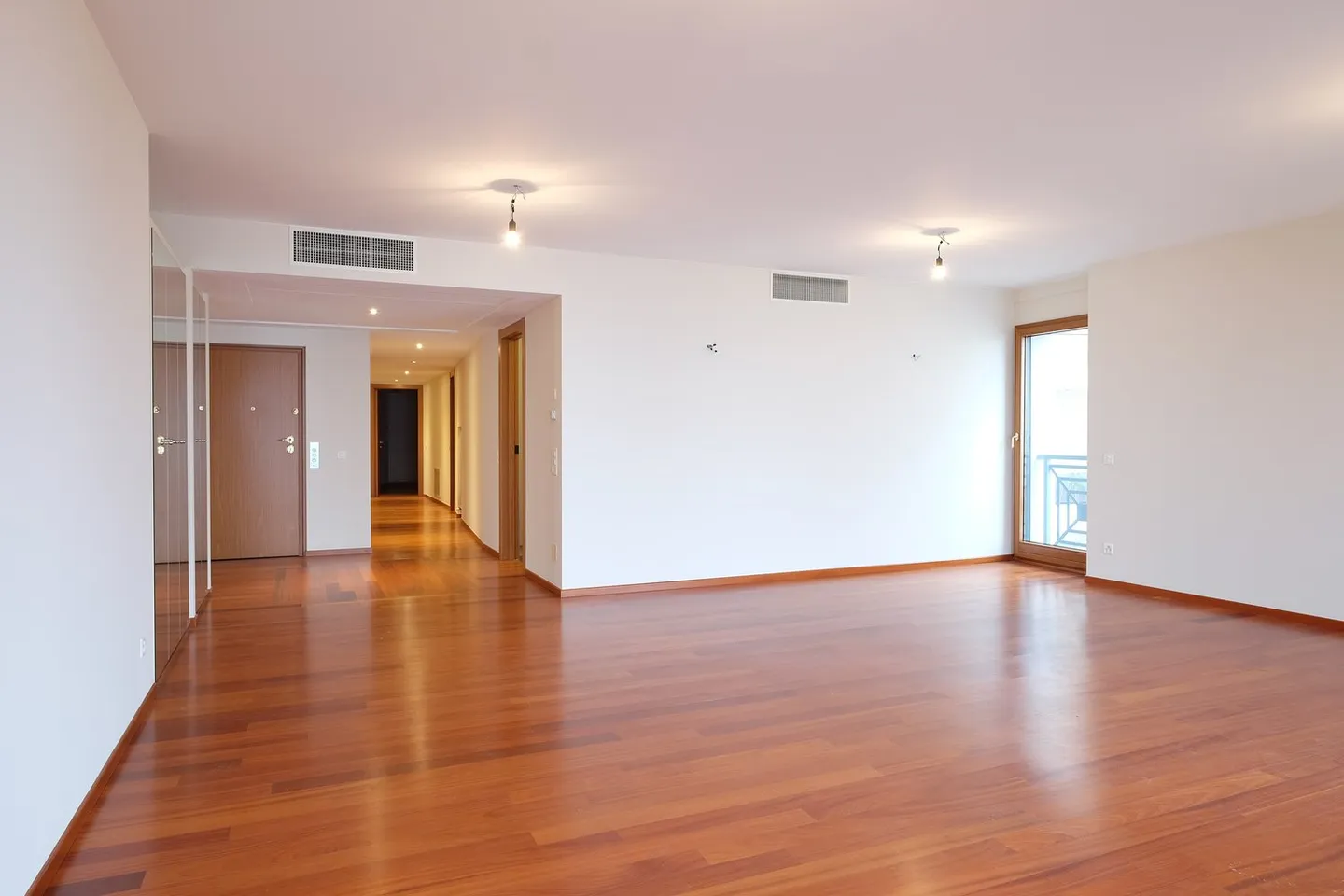 Appartement de location de haut standing, promenade de Lugano au 3ème étage - Photo 17 sur 24