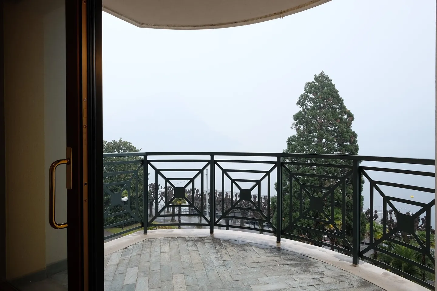 Appartement de location de haut standing, promenade de Lugano au 3ème étage - Photo 19 sur 24