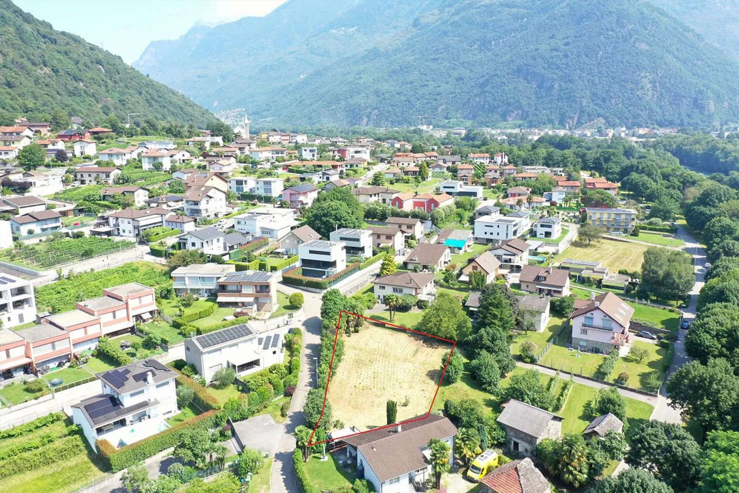 Terrain constructible à Bellinzone-Galbisio avec permis de construire approuvé - Photo 4 sur 15