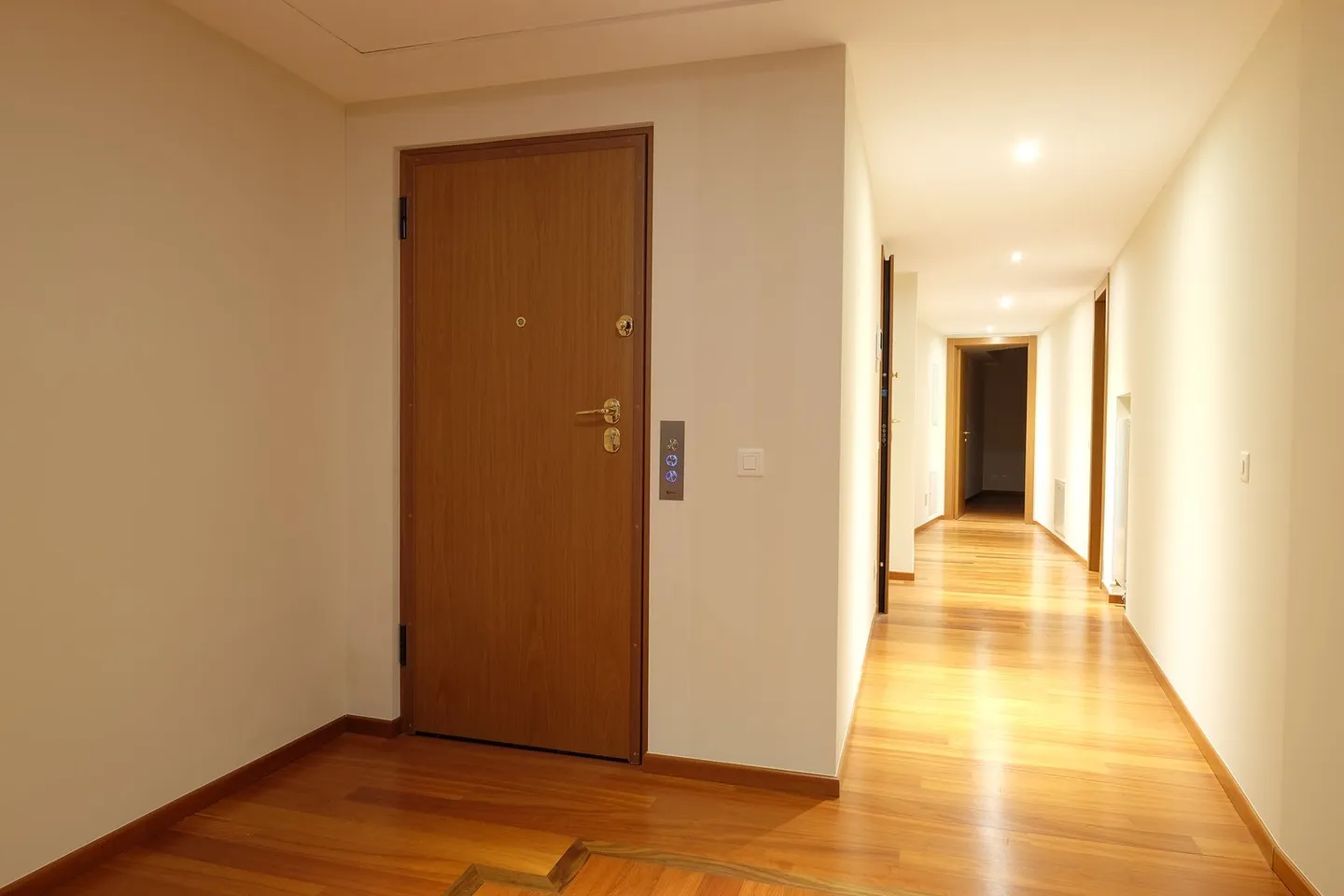 Appartement de location de haut standing, promenade de Lugano au 3ème étage - Photo 23 sur 24