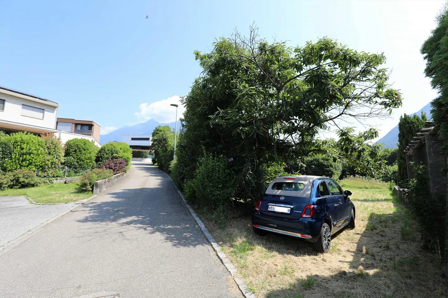 Terrain constructible à Bellinzone-Galbisio avec permis de construire approuvé - Photo 8 sur 15