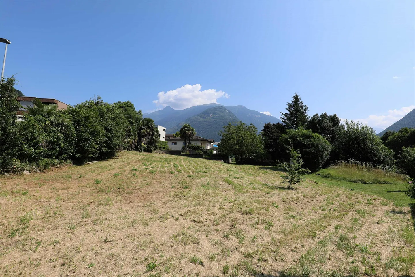 Terrain constructible à Bellinzone-Galbisio avec permis de construire approuvé - Photo 7 sur 15