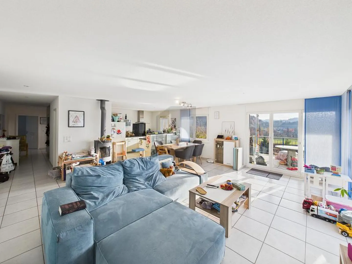 SPACIEUX ET LUMINEUX AVEC UNE VUE IMPRENABLE - Photo 5 sur 6