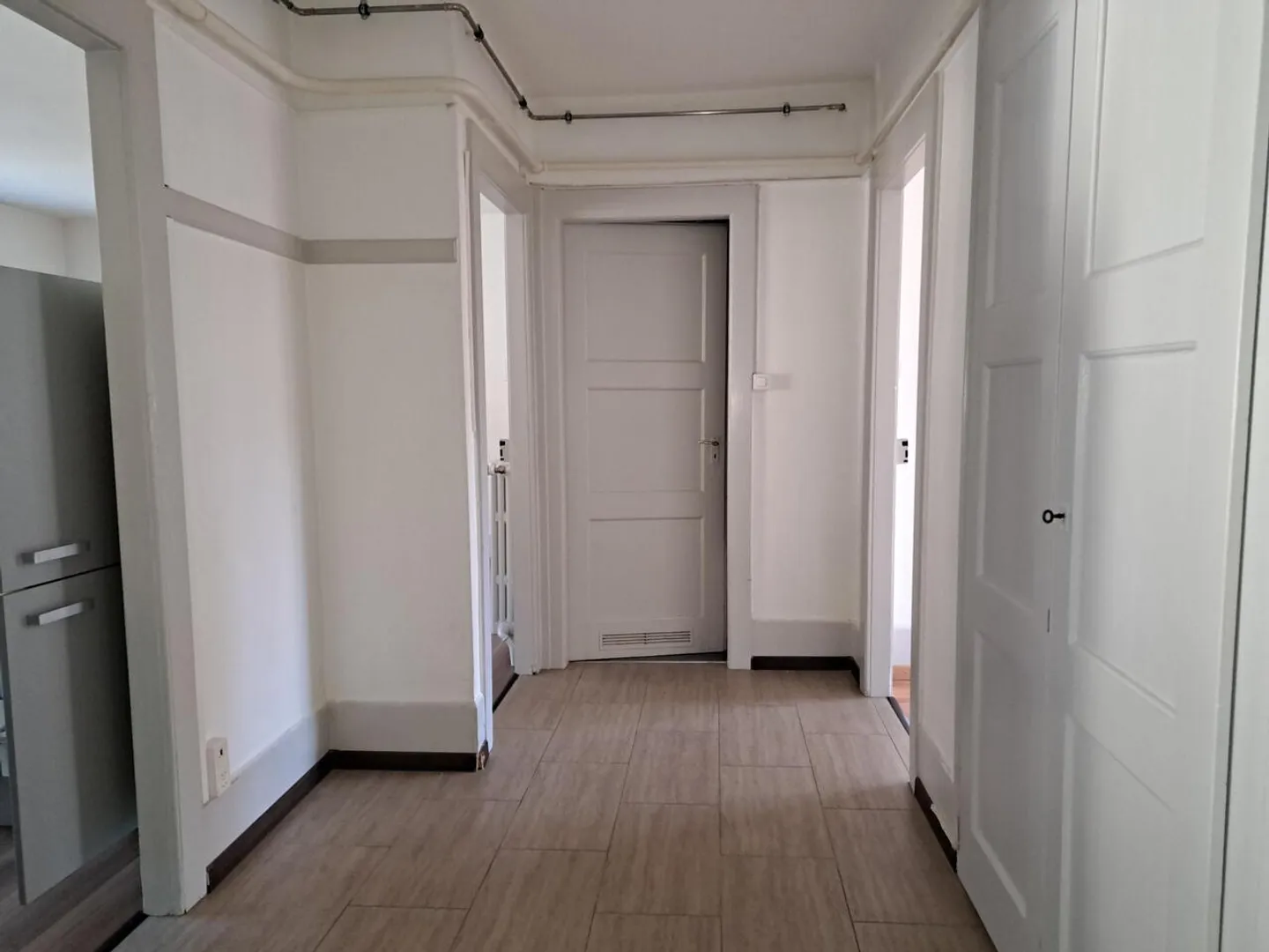 APPARTEMENT DE 3 PIECES AU REZ SUPERIEUR - Photo 6 sur 8
