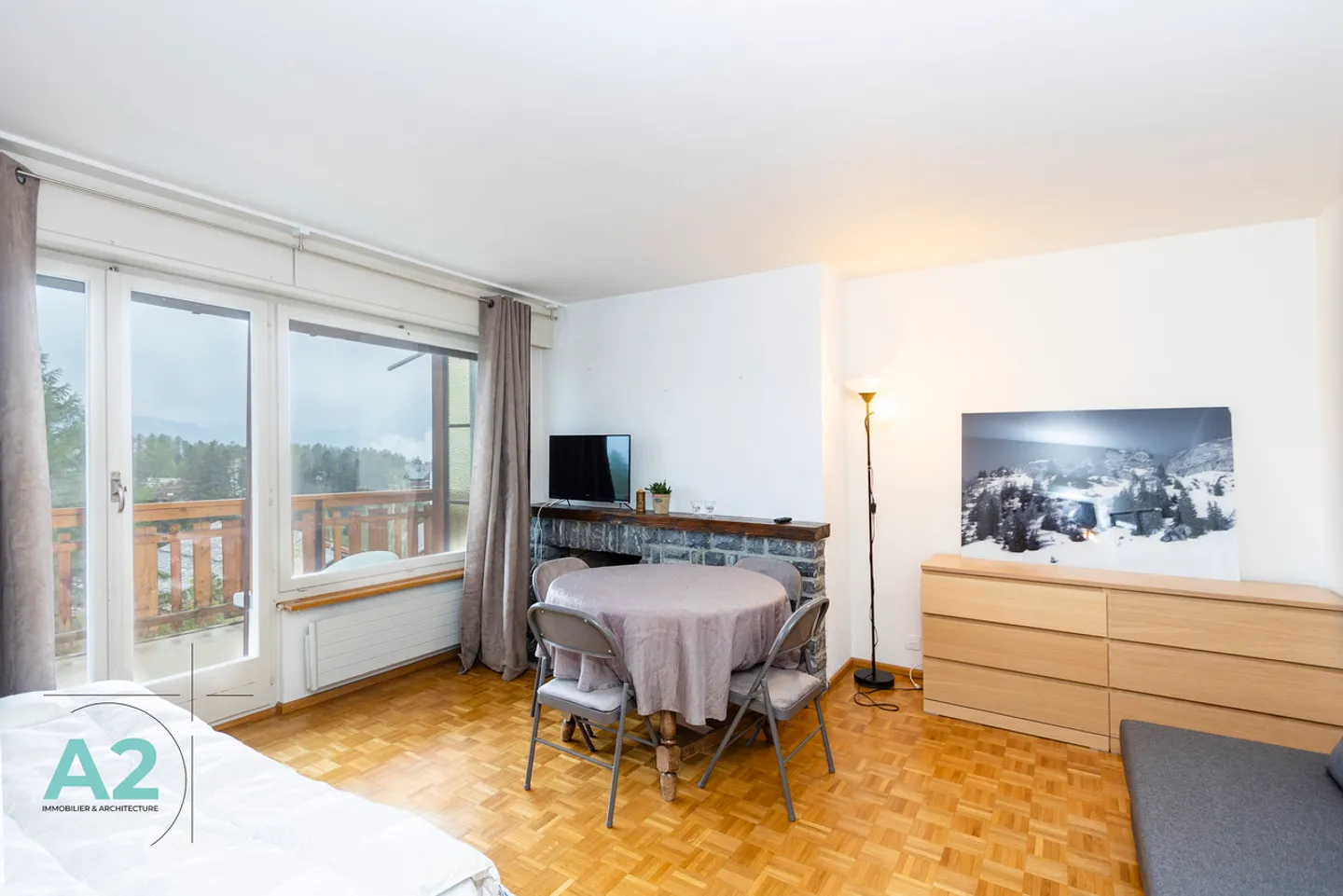 Charming Apartment in Crans - Photo 2 of 9