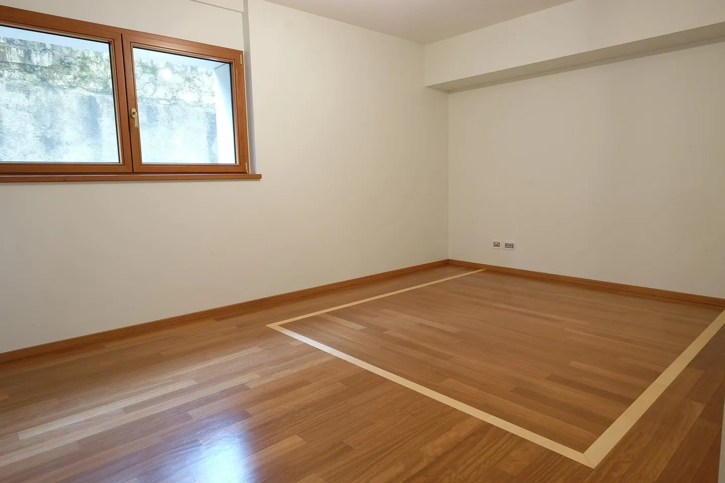 High Standard Rental Apartment, Lugano Promenade on the 3rd Floor - Photo 10 of 18