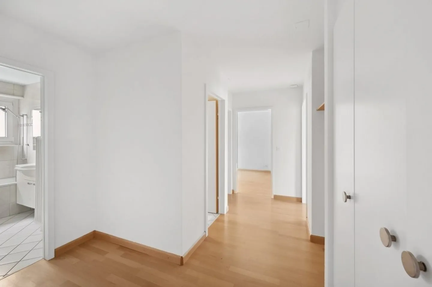 Appartement 4.5 pièces avec balcon près du centre - Photo 9 sur 10