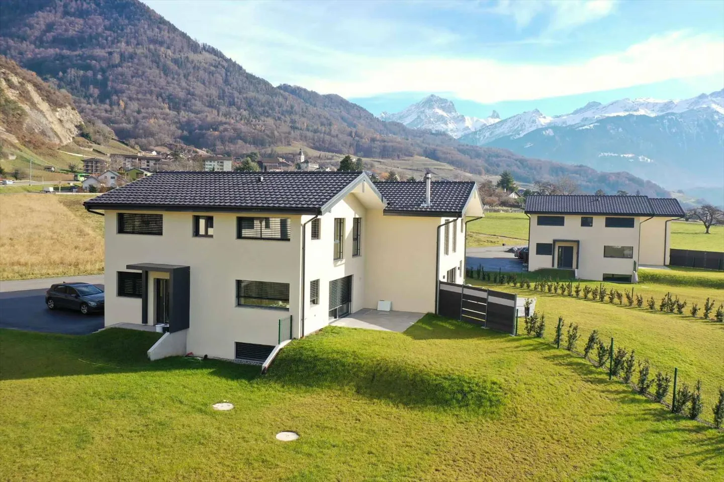 ULTIMA VILLA DISPONIBILE Villa bifamiliare di 5,5 stanze con giardino privato - Foto 1 di 11