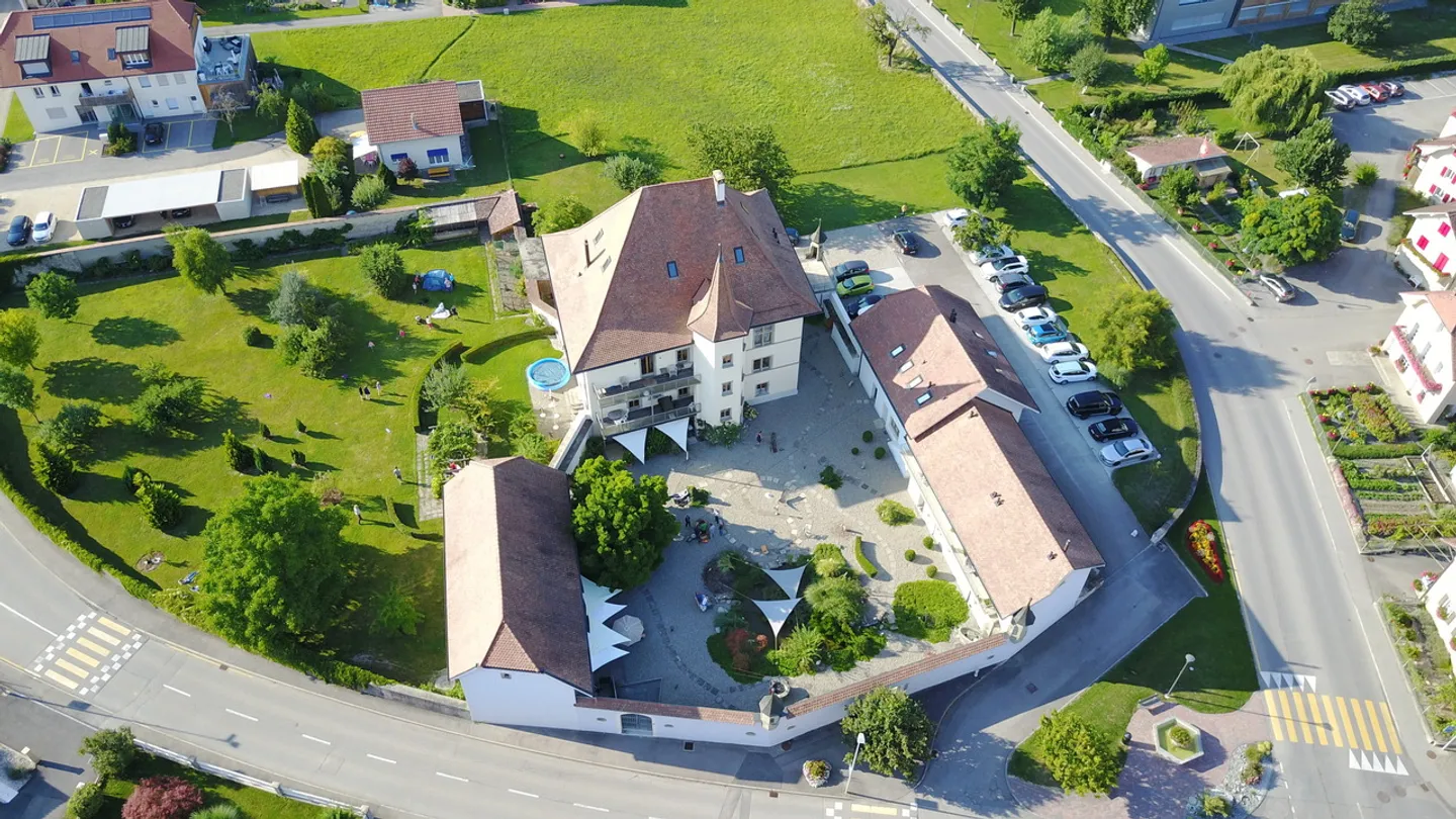 18. Jahrhundert Schloss in Domdidier - Foto 2 von 7