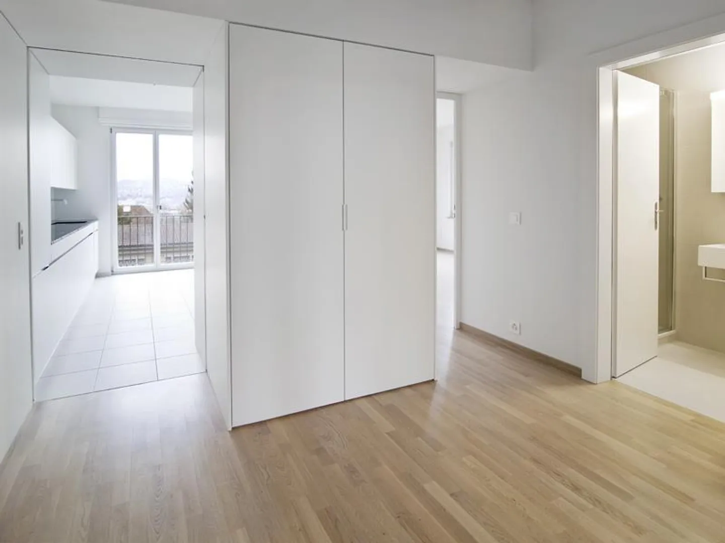 Modern apartment in the best location - Photo 2 of 8