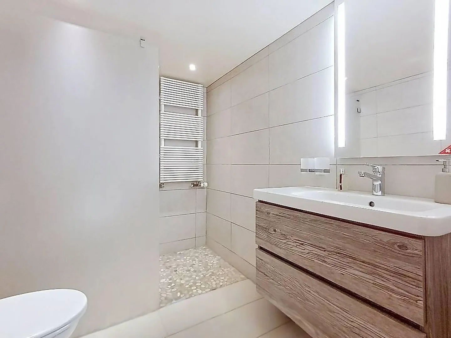 Haus in Avenches 5,5 Zimmer zu 2800 - Foto 2 von 5