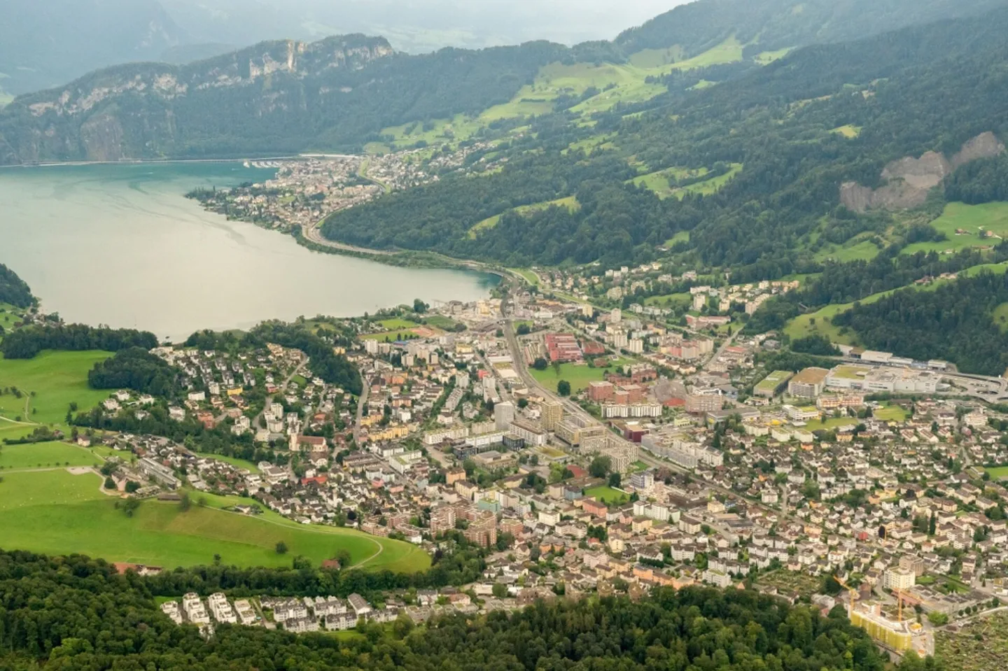 Investitionsobjekt in Horw mit spannenden Entwicklungsmöglichkeiten - Foto 2 von 4