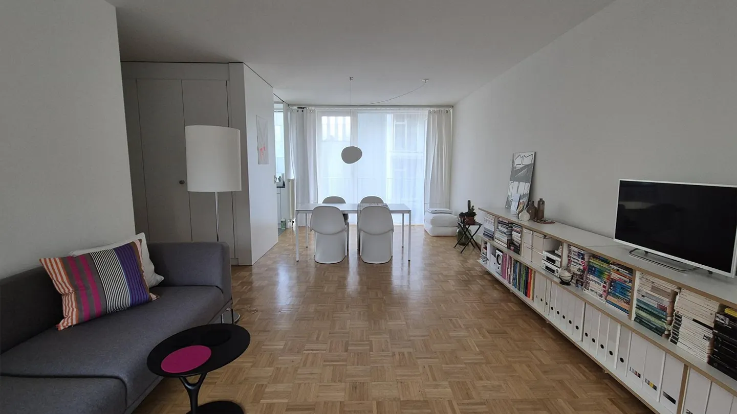 Appartement lumineux de 3,5 pièces avec deux balcons à Aarau - Photo 2 sur 7