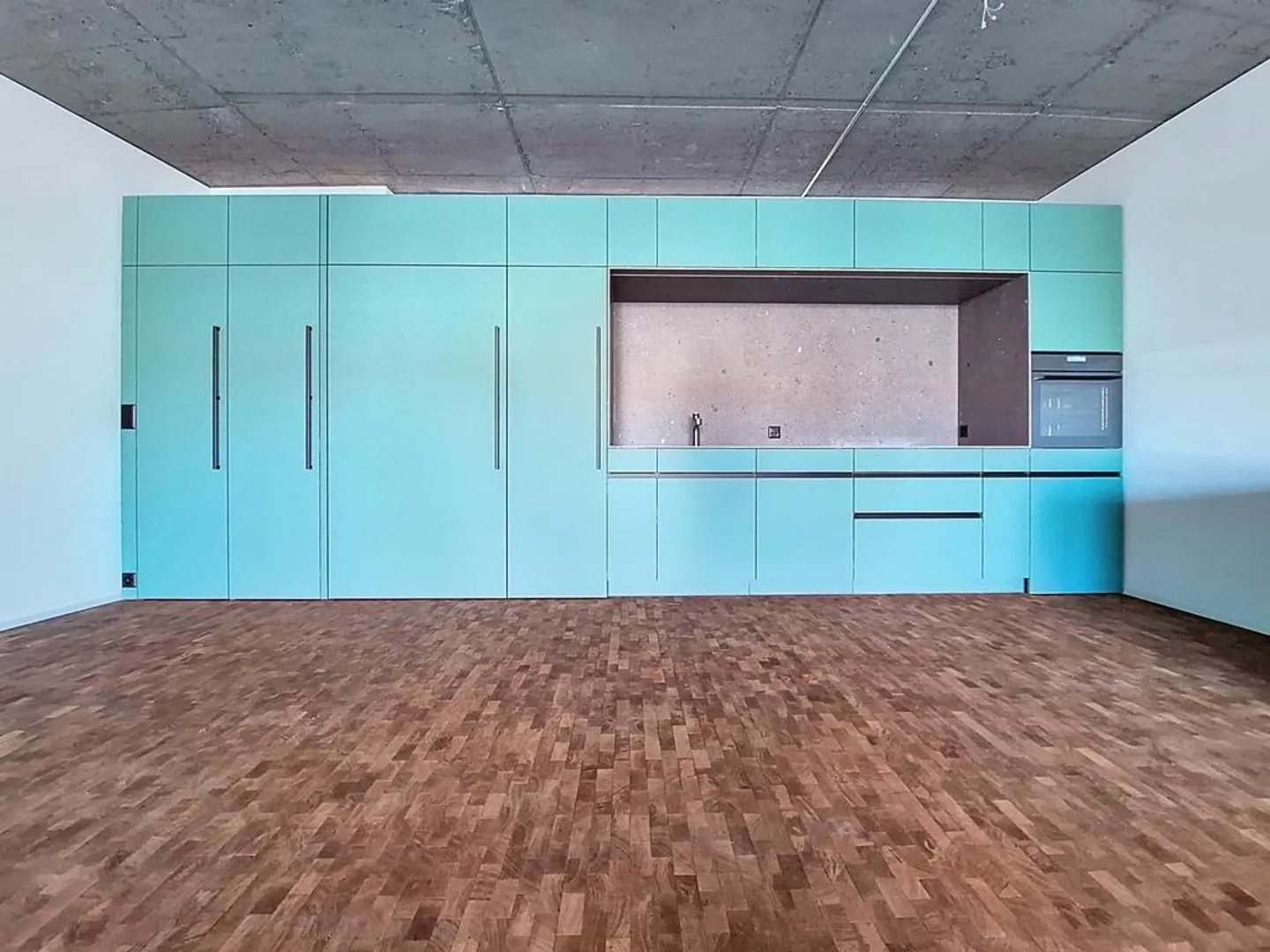 Living and Working in Loft Style - Photo 3 of 10