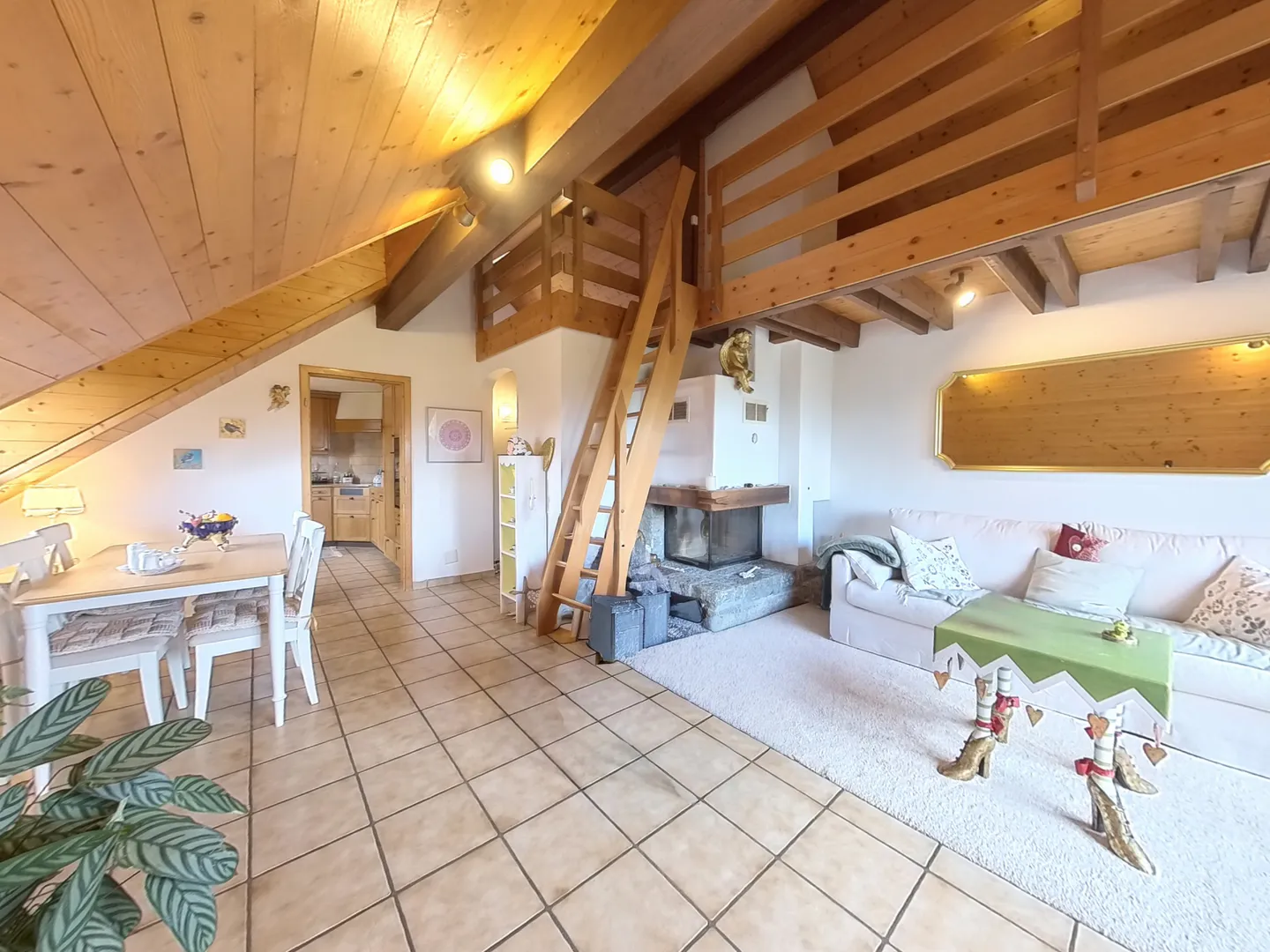 Appartement 3½ pièces avec galerie - Photo 1 sur 15