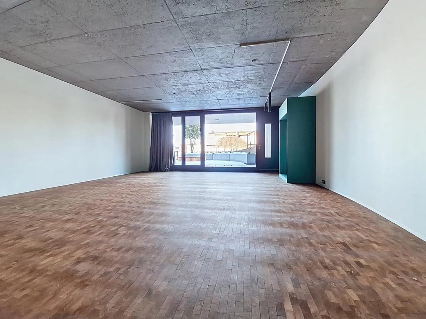 Living and Working in Loft Style - Photo 7 of 10