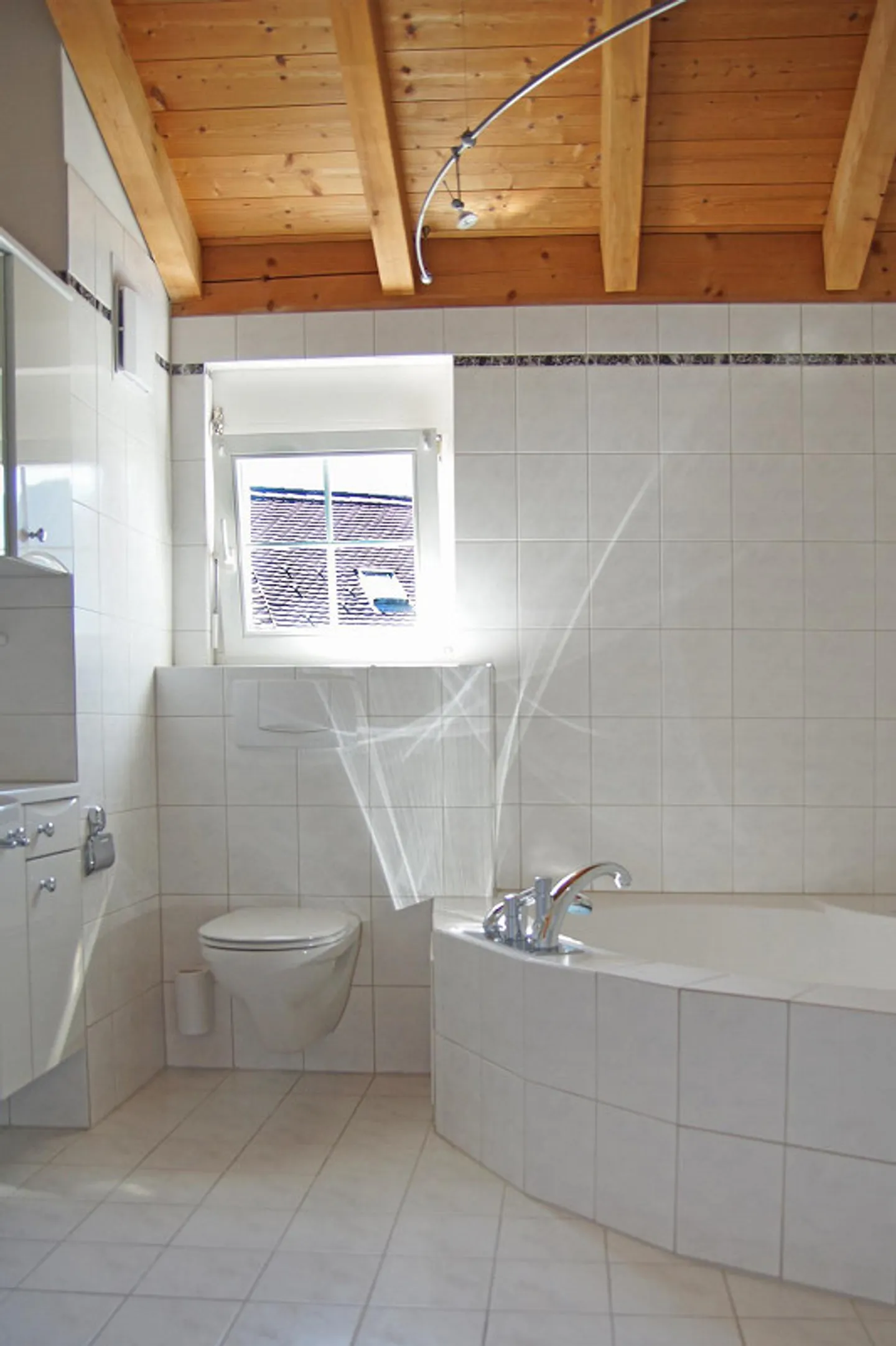 Spaziosa e moderna casa a schiera d'angolo di 7 1/2 locali - Foto 8 di 10