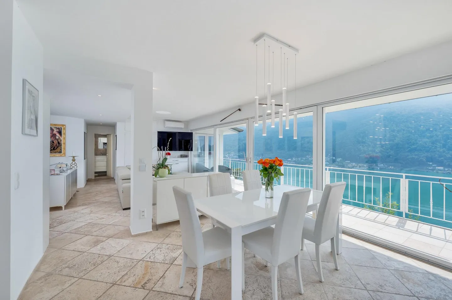 HOUSE LAKE VIEW WITH LARGE GARDEN - Photo 9 of 13