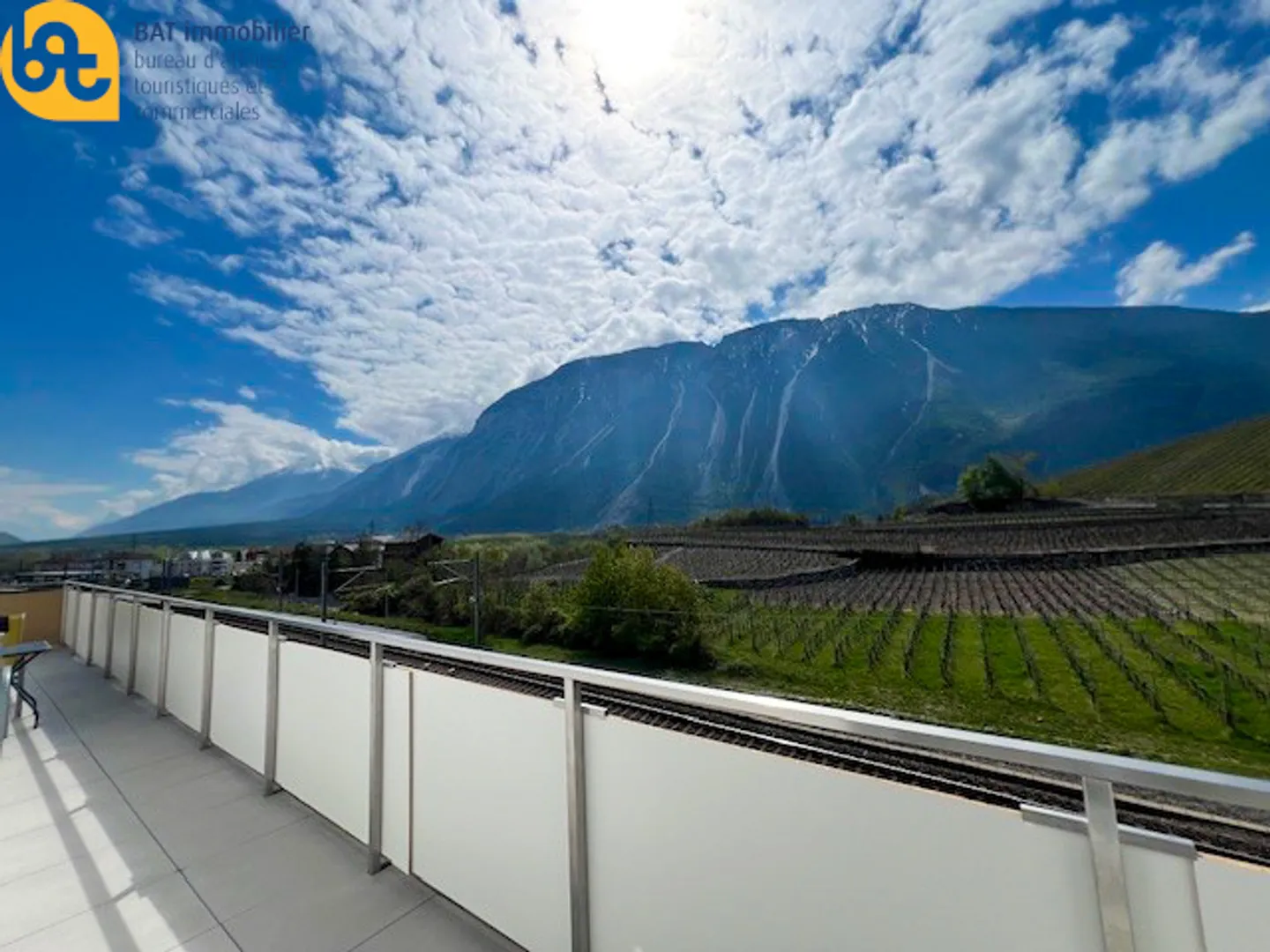 Stunning Attic Apartment in Salquenen - Photo 8 of 9