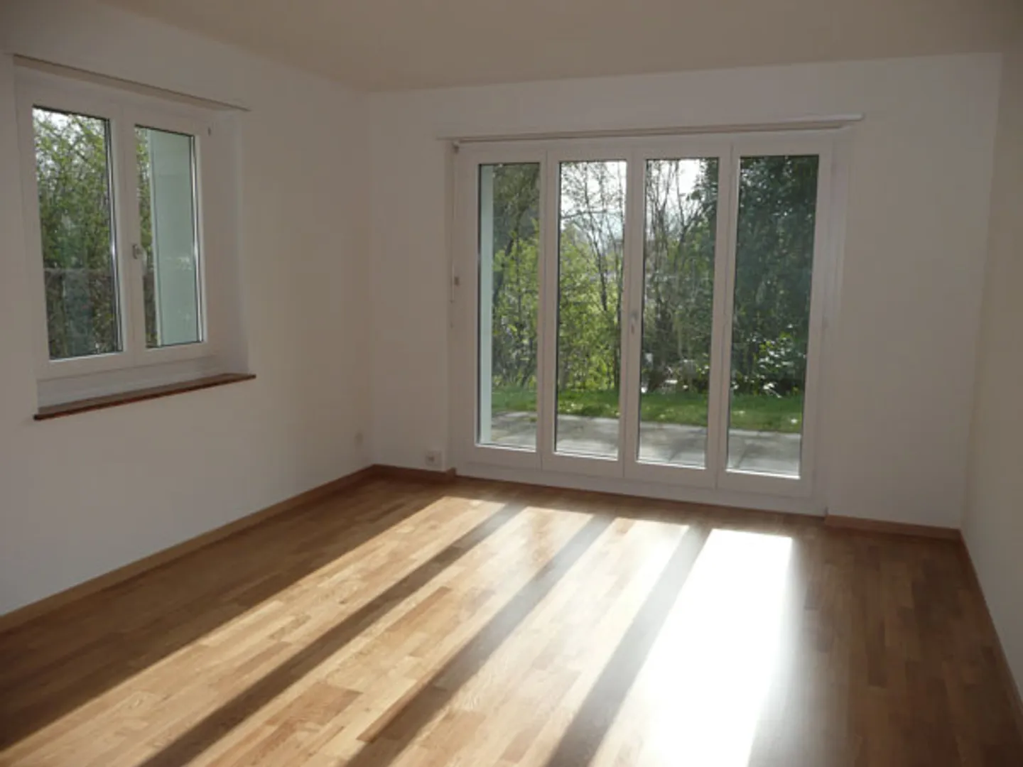 Charming Apartment in Quiet Area - Photo 2 of 4