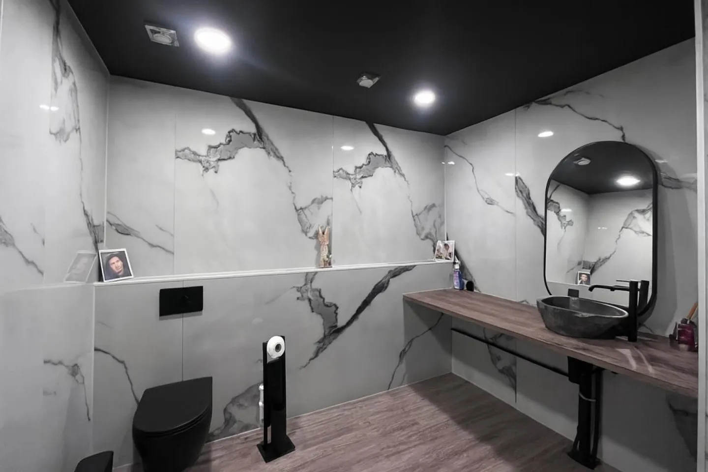 Retail space in the center - start now! - Photo 5 of 8