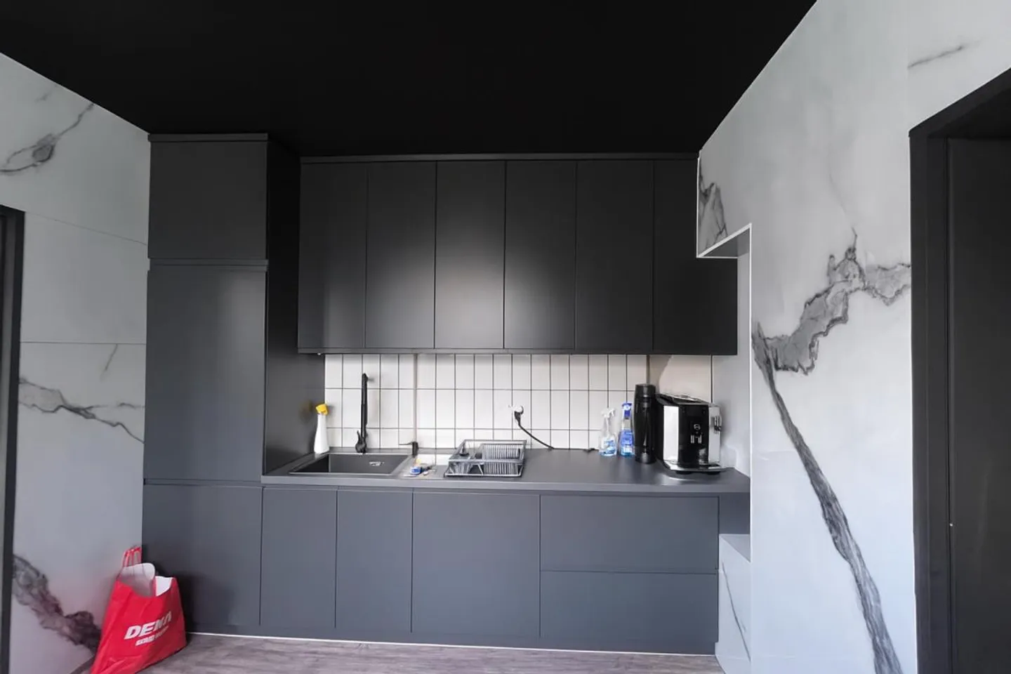 Retail space in the center - start now! - Photo 7 of 8