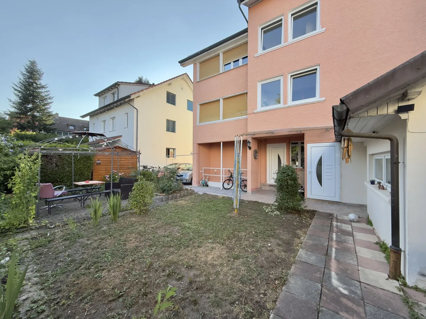 AFFASCINANTE CASA MULTIFAMILIARE IN POSIZIONE CENTRALE - RENDIMENTO TOP 5,4 % - Foto 6 di 8