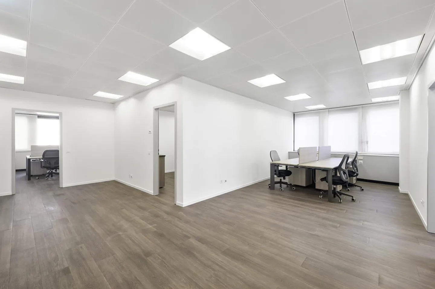 Bureau spacieux à Paradiso - Photo 1 sur 4