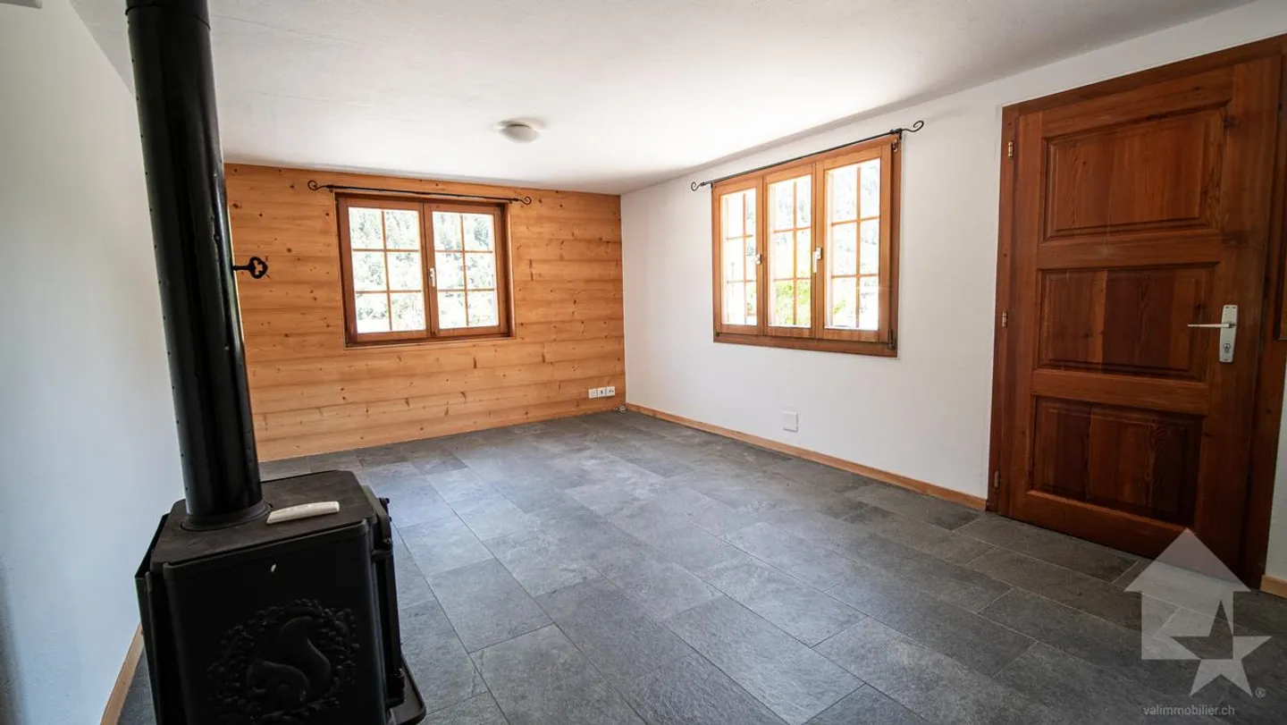Adorable chalet with splendid view of the valley floor - Photo 12 of 30