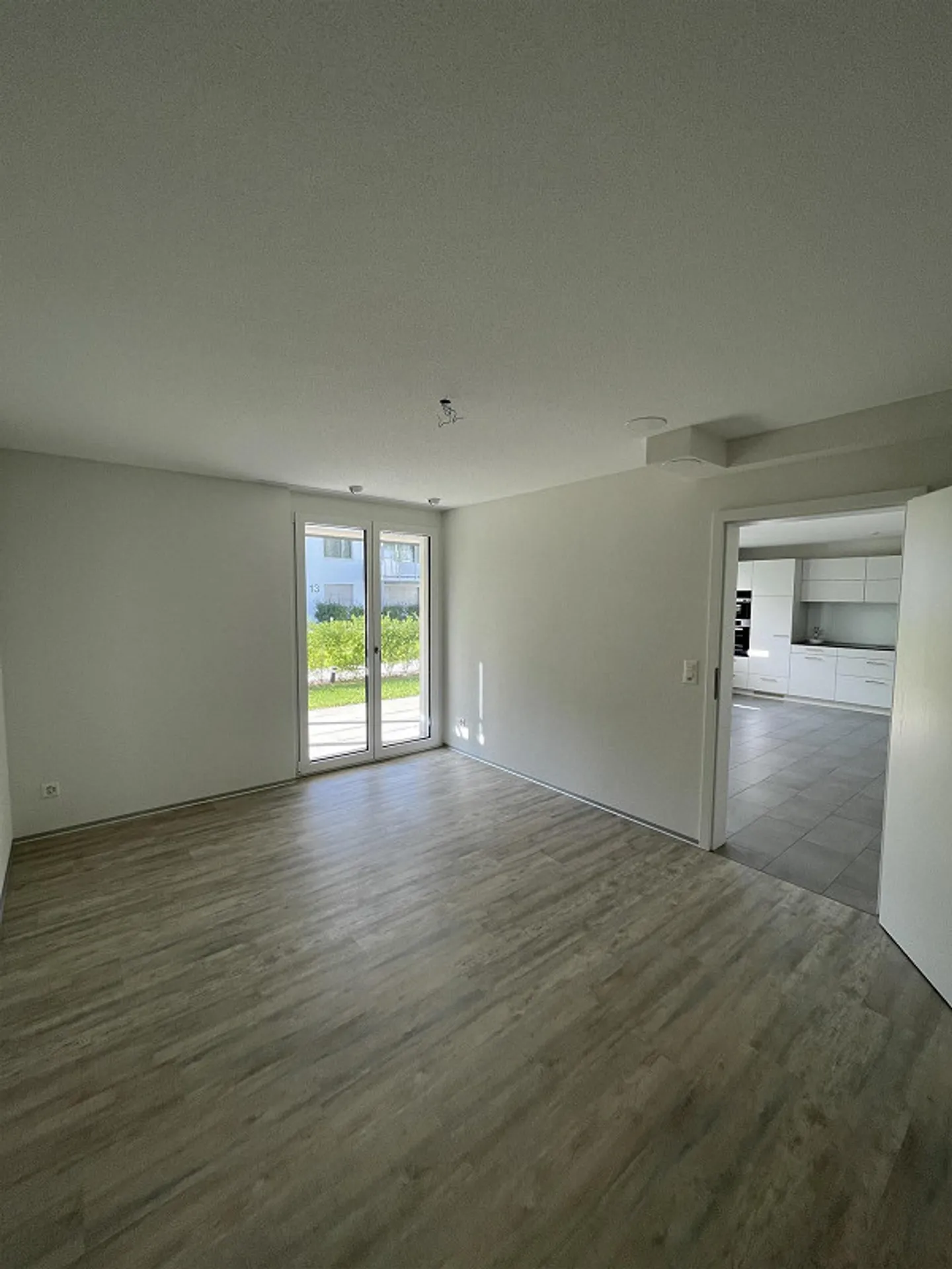 Appartamento 2.5 stanze come nuovo con grande balcone e elettrodomestici Miele - Foto 7 di 8