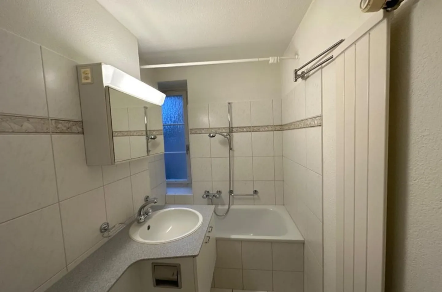 «Neuanfang in gemütlicher Wohnung» - Foto 3 von 4