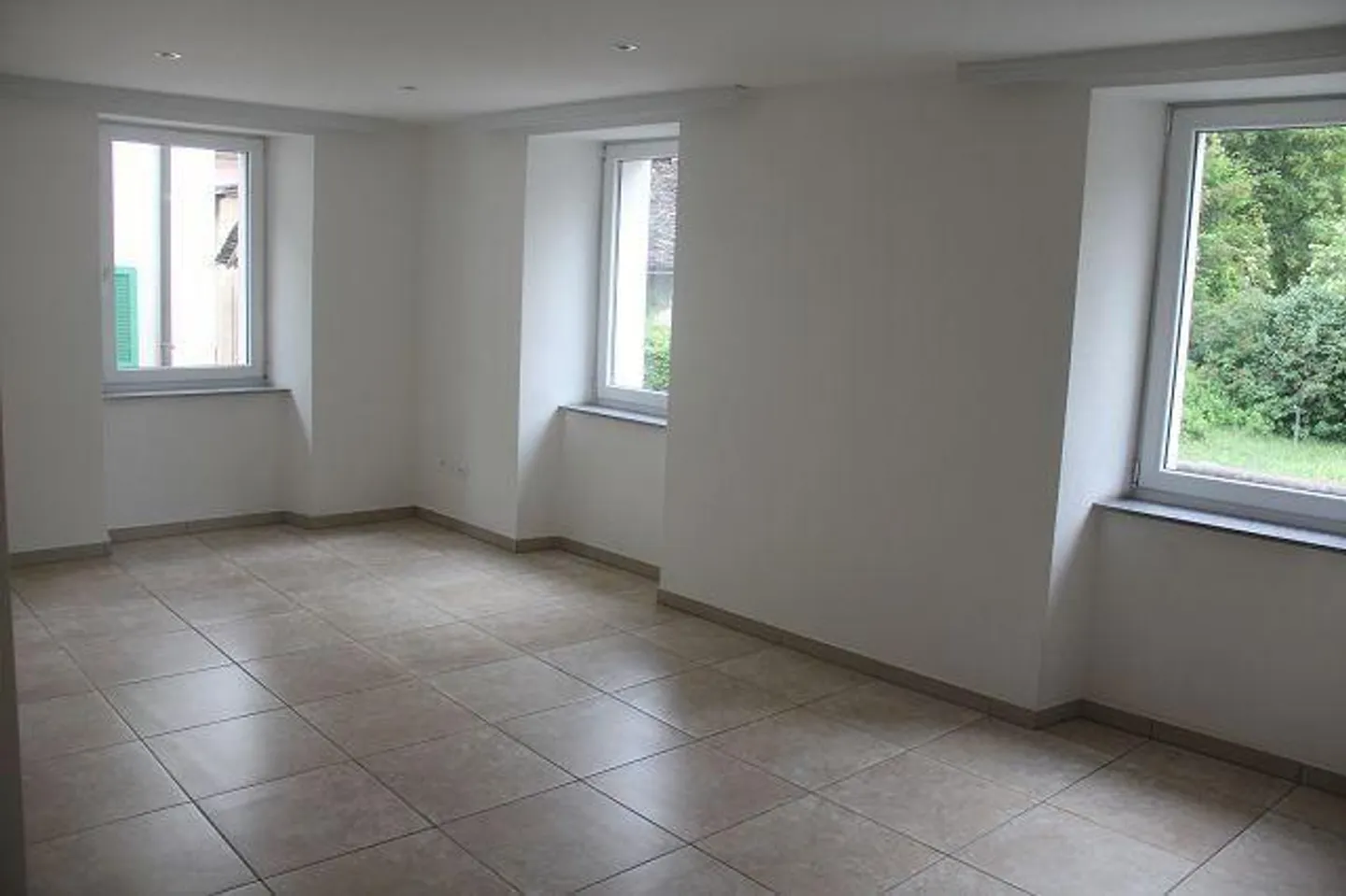 appartement de 2 pièces au 1er étage dans le centre du village - Photo 5 sur 12