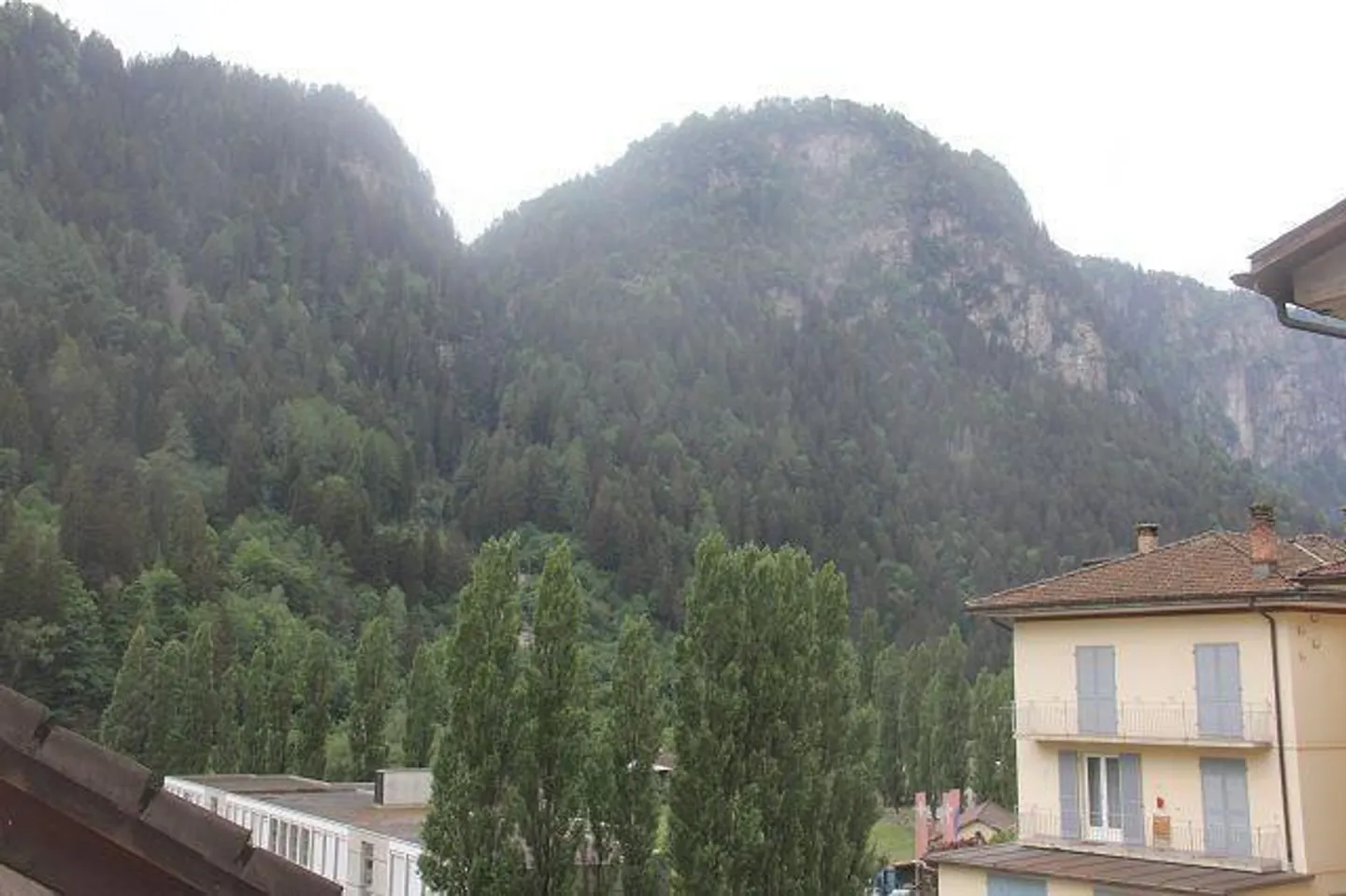 appartement de 2 pièces au 1er étage dans le centre du village - Photo 9 sur 12