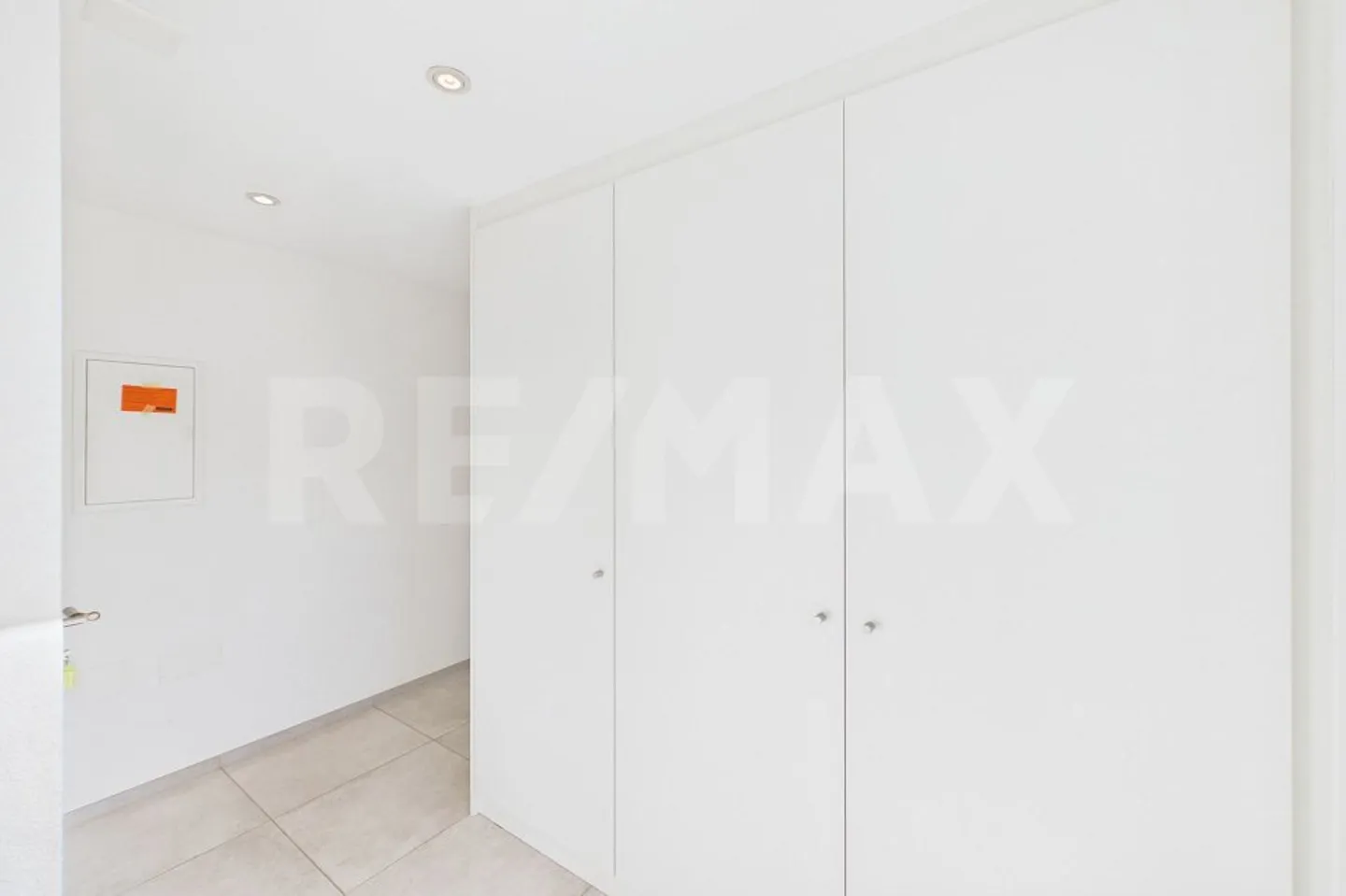 Modern 4½ Room Apartment on the Top Floor - Photo 5 of 13