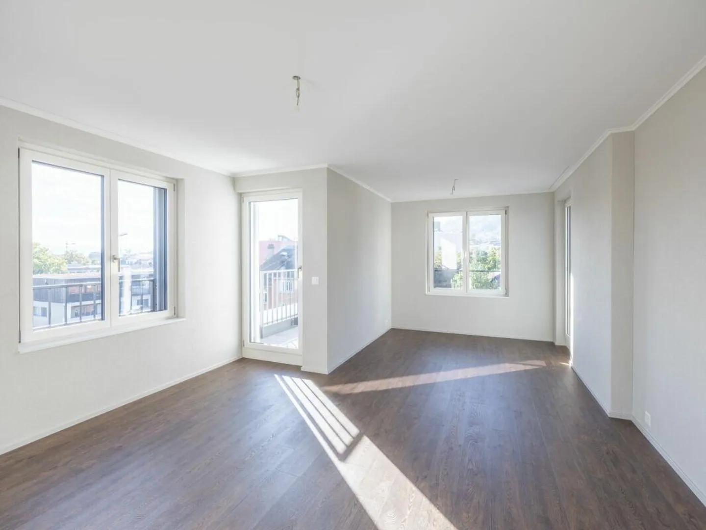 Appartement en attique de 4,5 pièces - Photo 2 sur 12