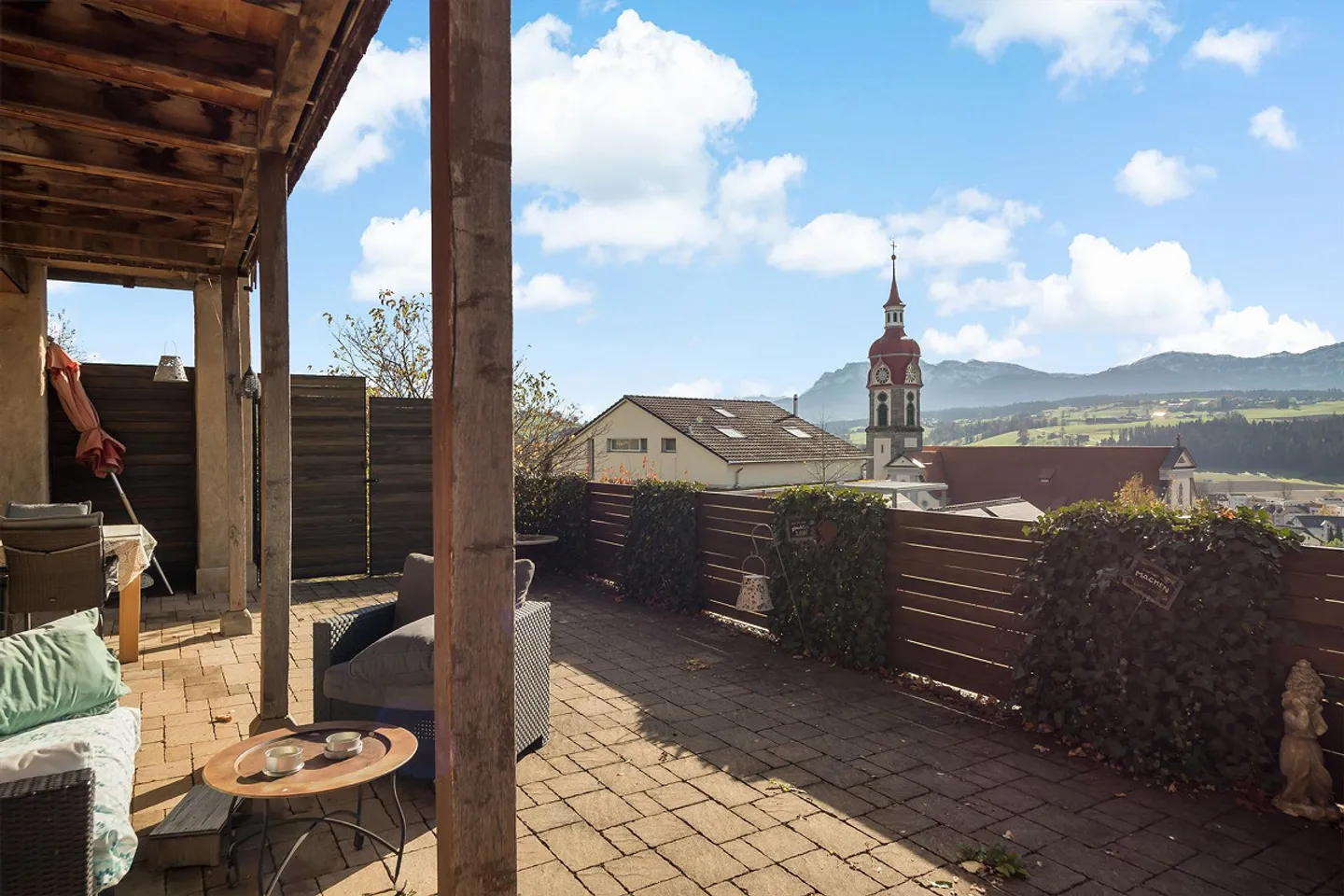 Your home on the sunny side of life - Photo 11 of 11