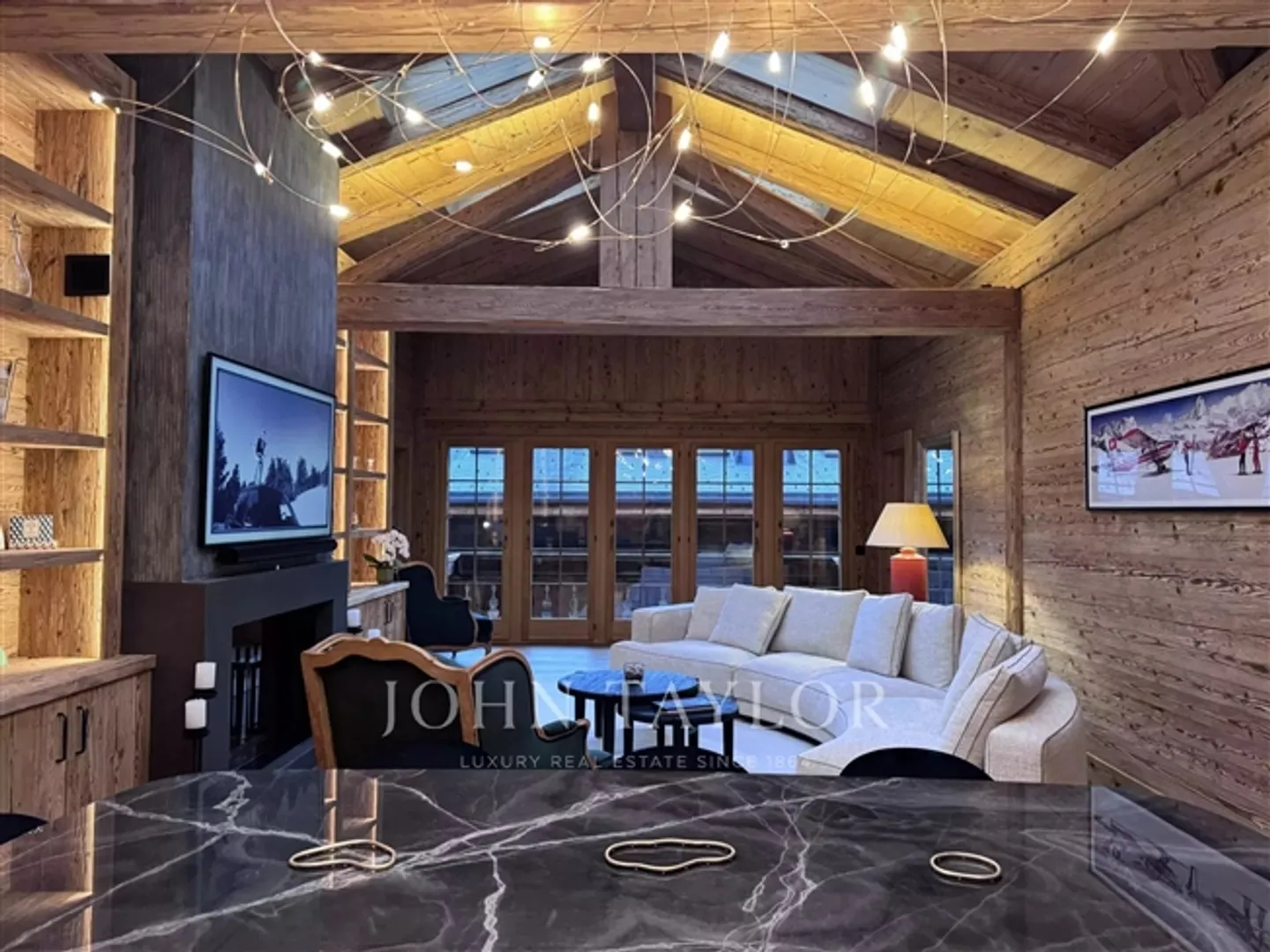 Modern Penthouse in Saanen - Photo 1 of 11