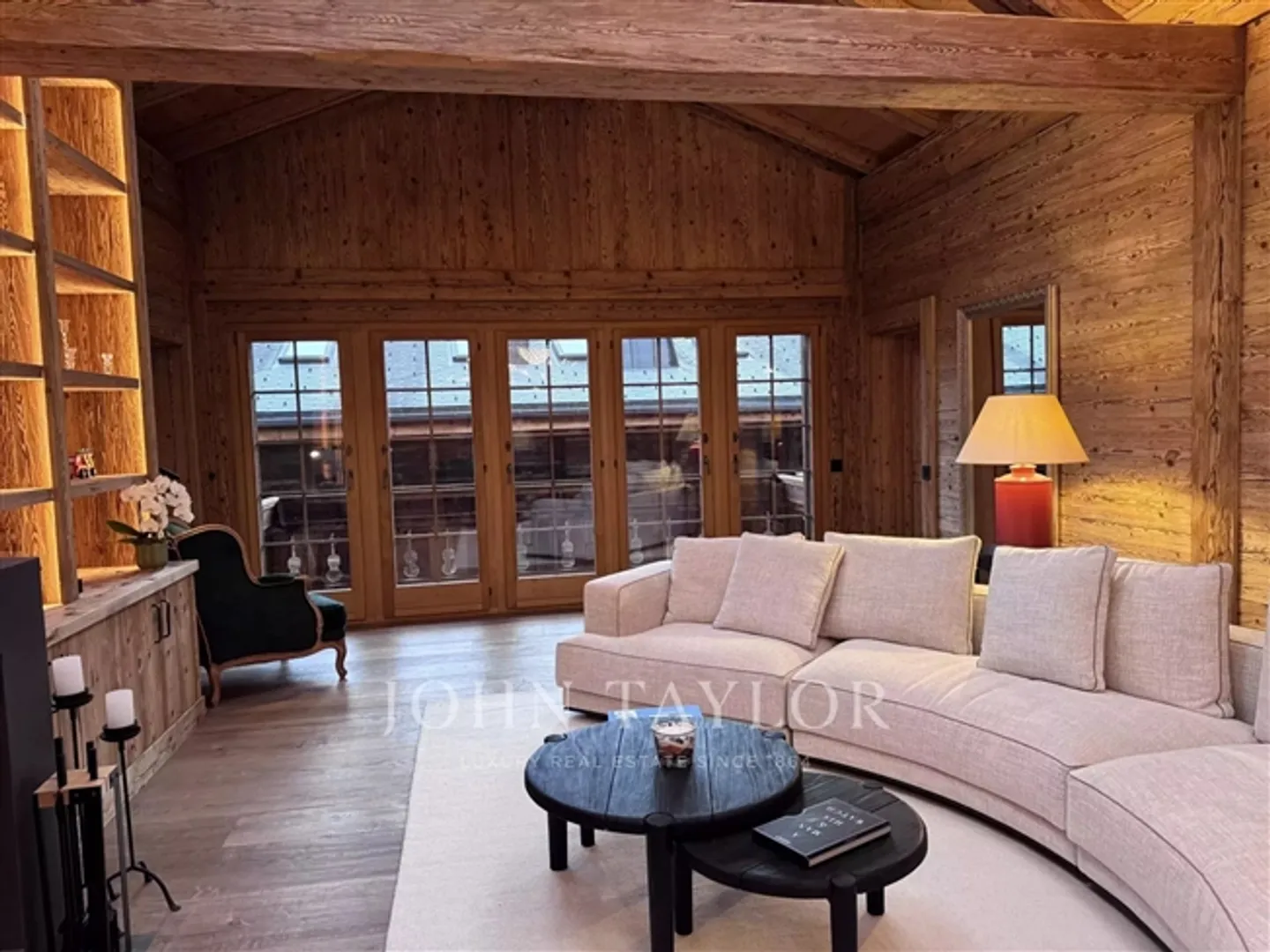 Modern Penthouse in Saanen - Photo 4 of 11