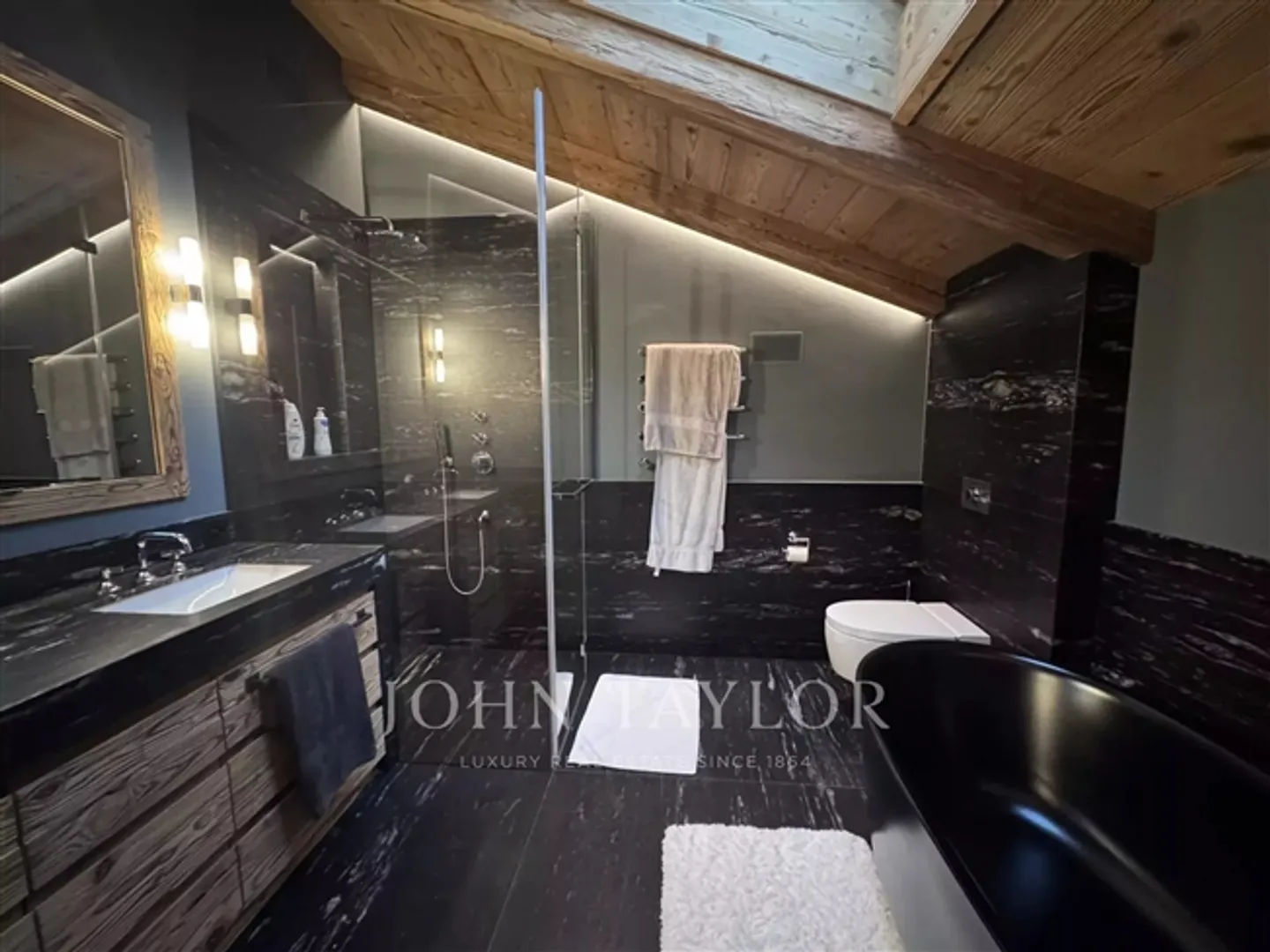 Modern Penthouse in Saanen - Photo 8 of 11