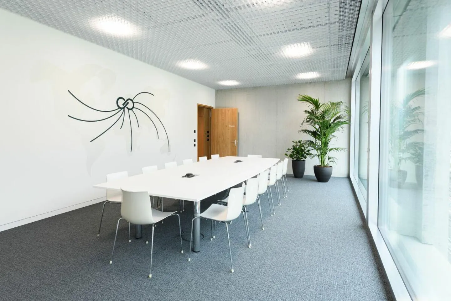 Espace commercial unique et à la pointe de la modernité directement à la gare d'Altdorf - Photo 8 sur 9