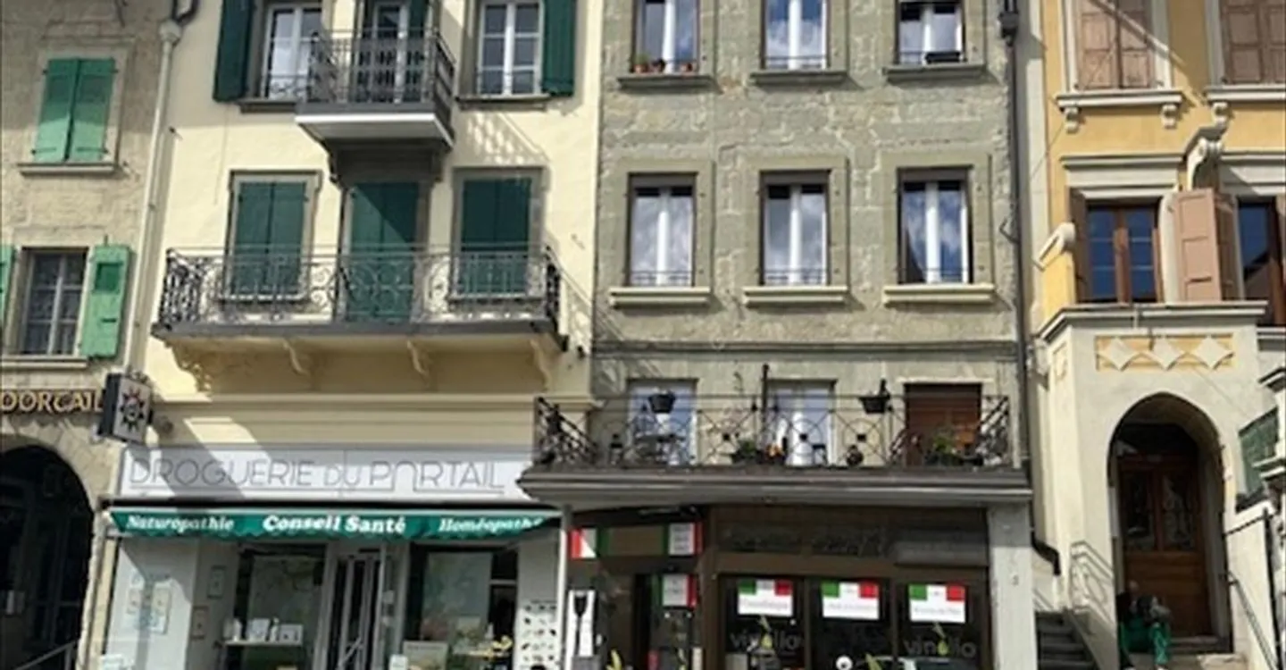 Mischgenutztes Gebäude mieten - Foto 1 von 4