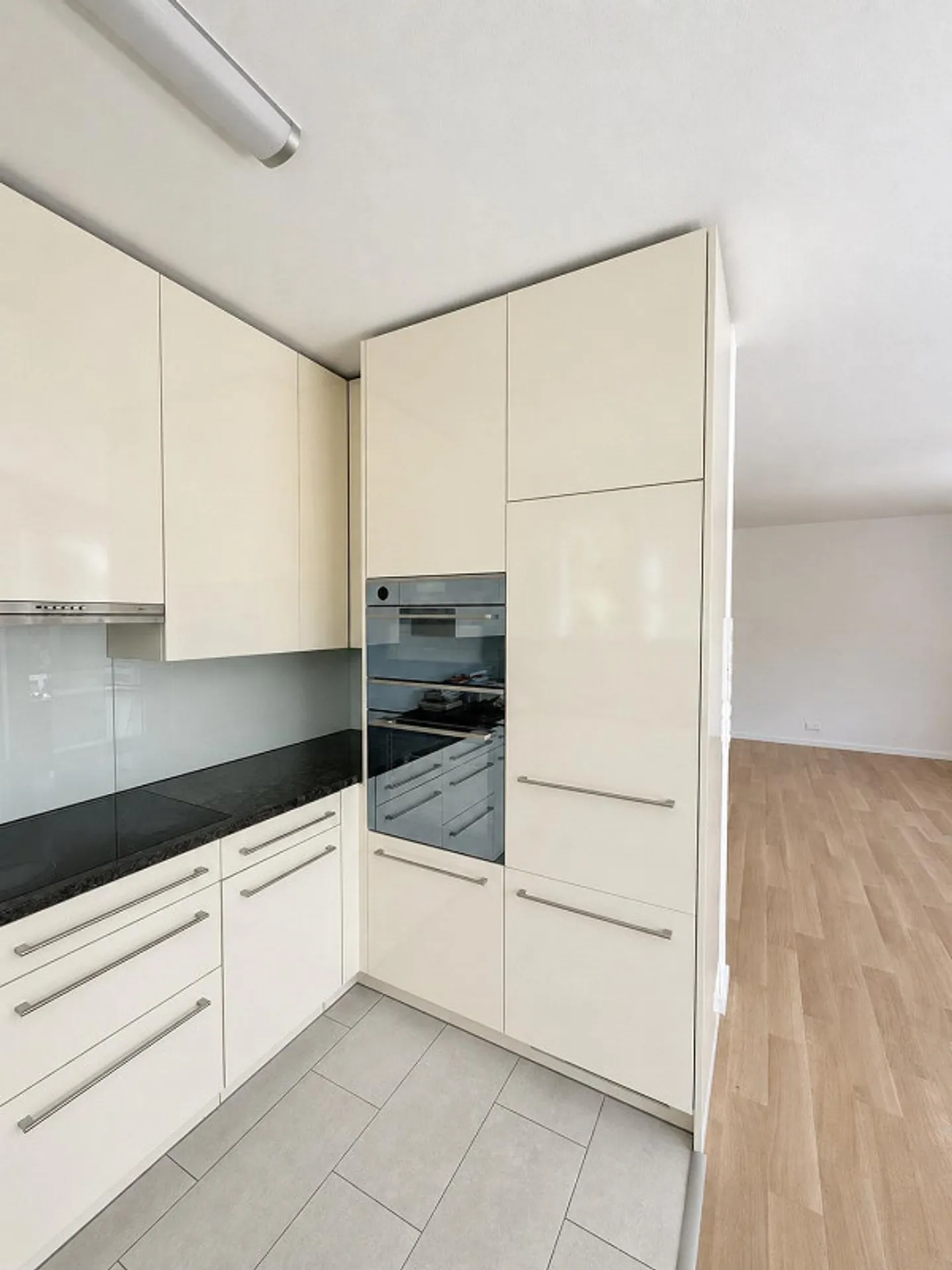 Stilvolles Apartment in Wesemlin - Foto 4 von 7