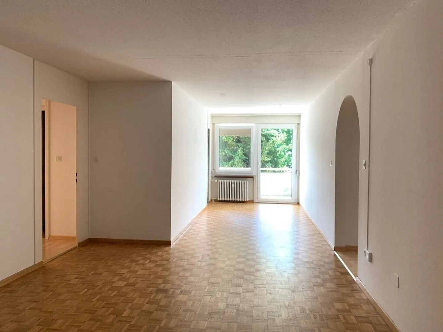 Spacious Family Apartment - Photo 4 of 11