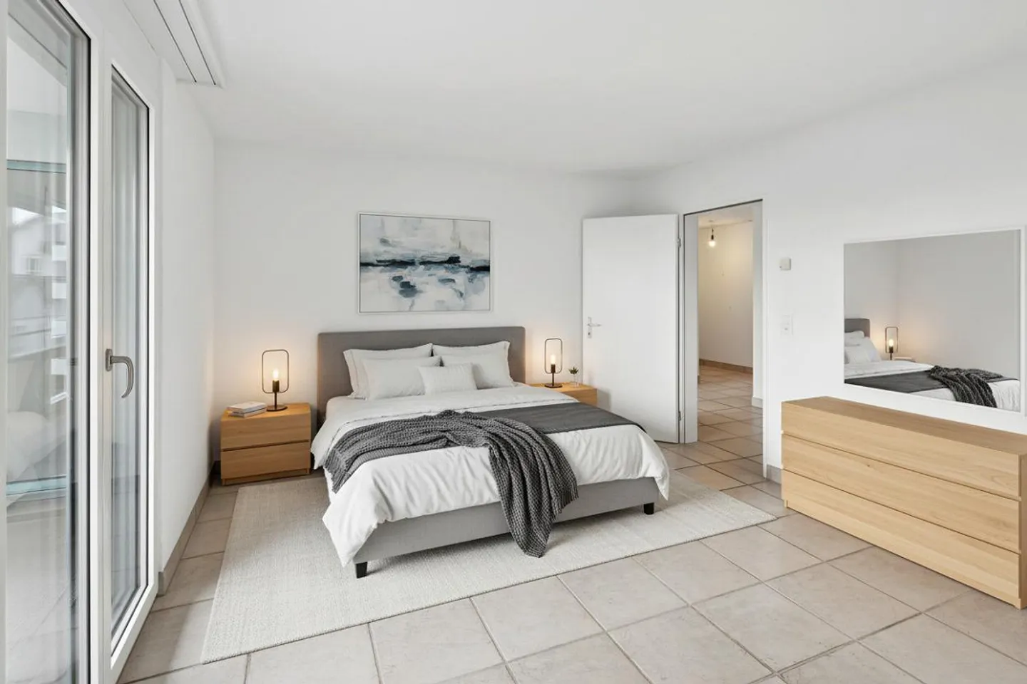 Light, Space & Comfort - Apartment with Double Balcony - Photo 2 of 4